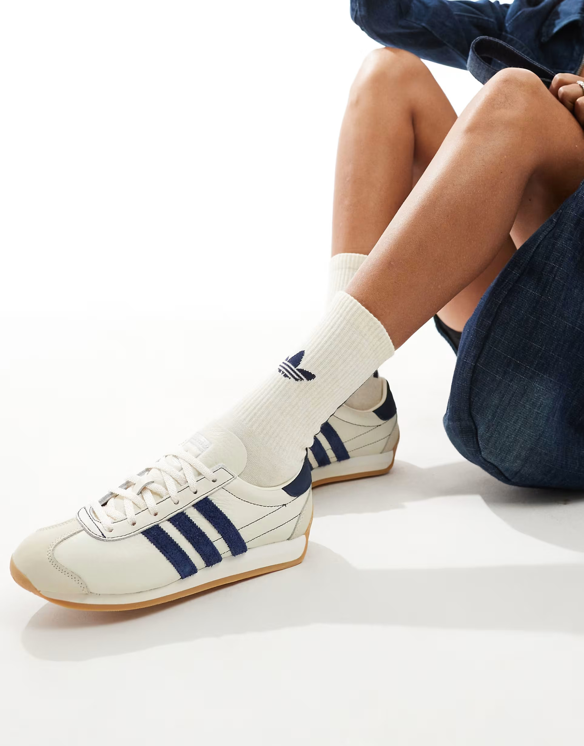 adidas Originals Country OG sneakers in white and navy | ASOS | ASOS (Global)