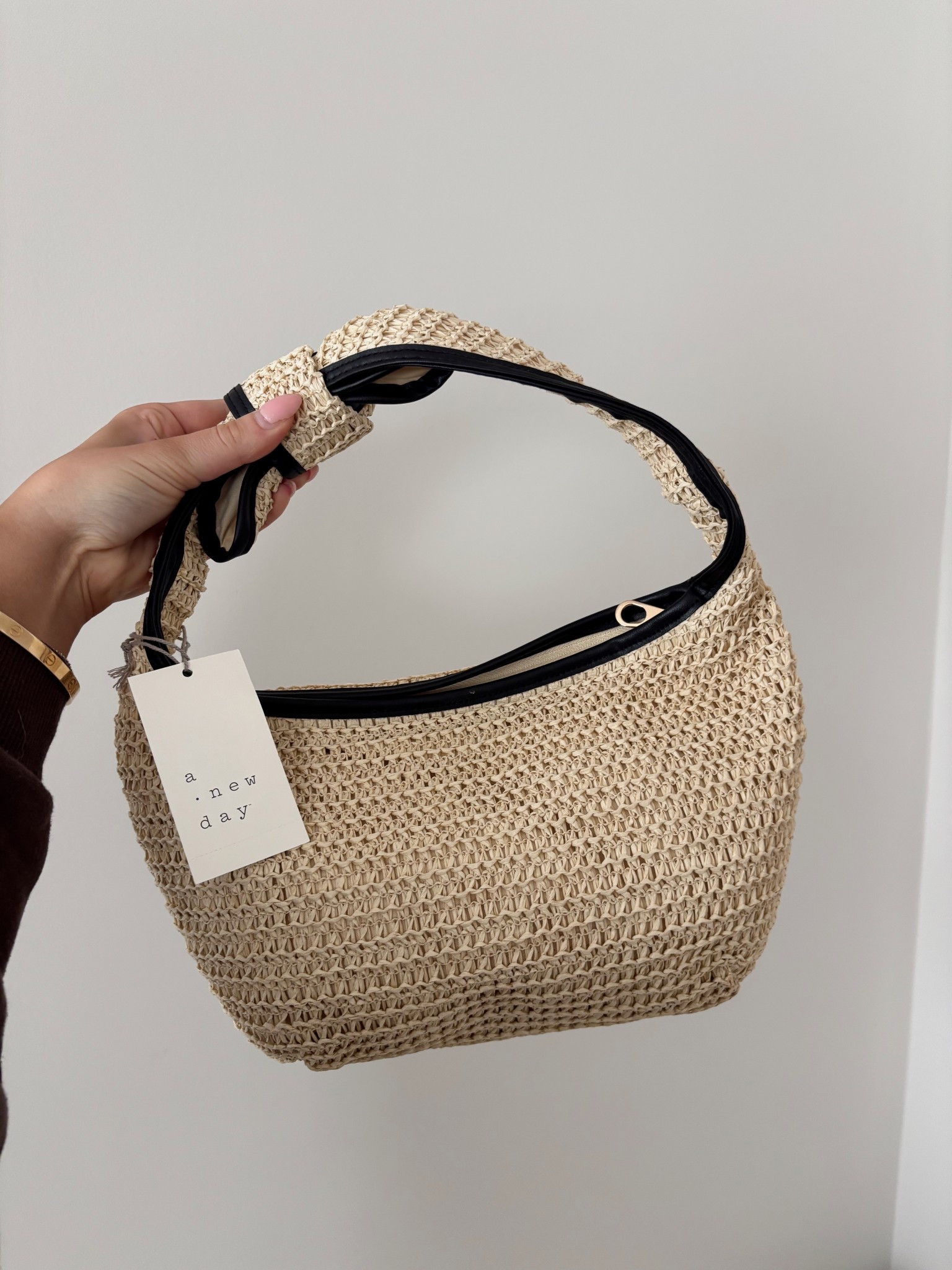 My new target bag! Only $20 and so cute for summer with a black dress 🖤

#LTKTravel #LTKFindsUnder50 #LTKStyleTip