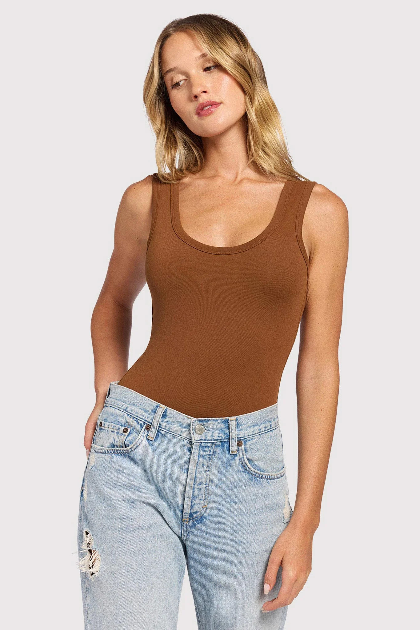 Seamless Scoop Tank Bodysuit | White | Nuuds US