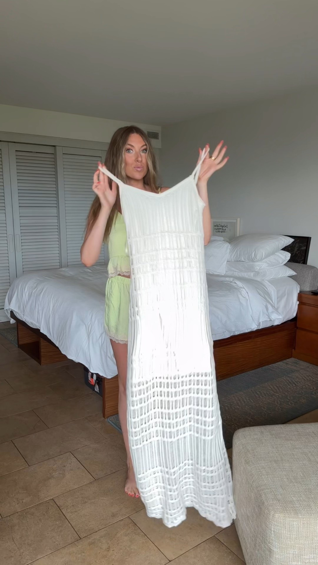 Dinner outfit in Hawaii! Obsessed with this dress! I sized up to a medium for the bump and got the tall length 