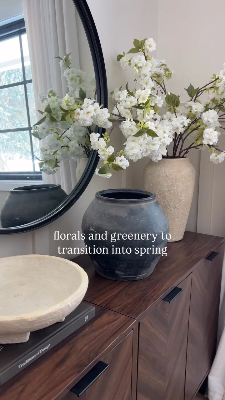 Extra greenery and florals around my home to make it feel like spring 



#LTKSeasonal #LTKHome #LTKSpringSale