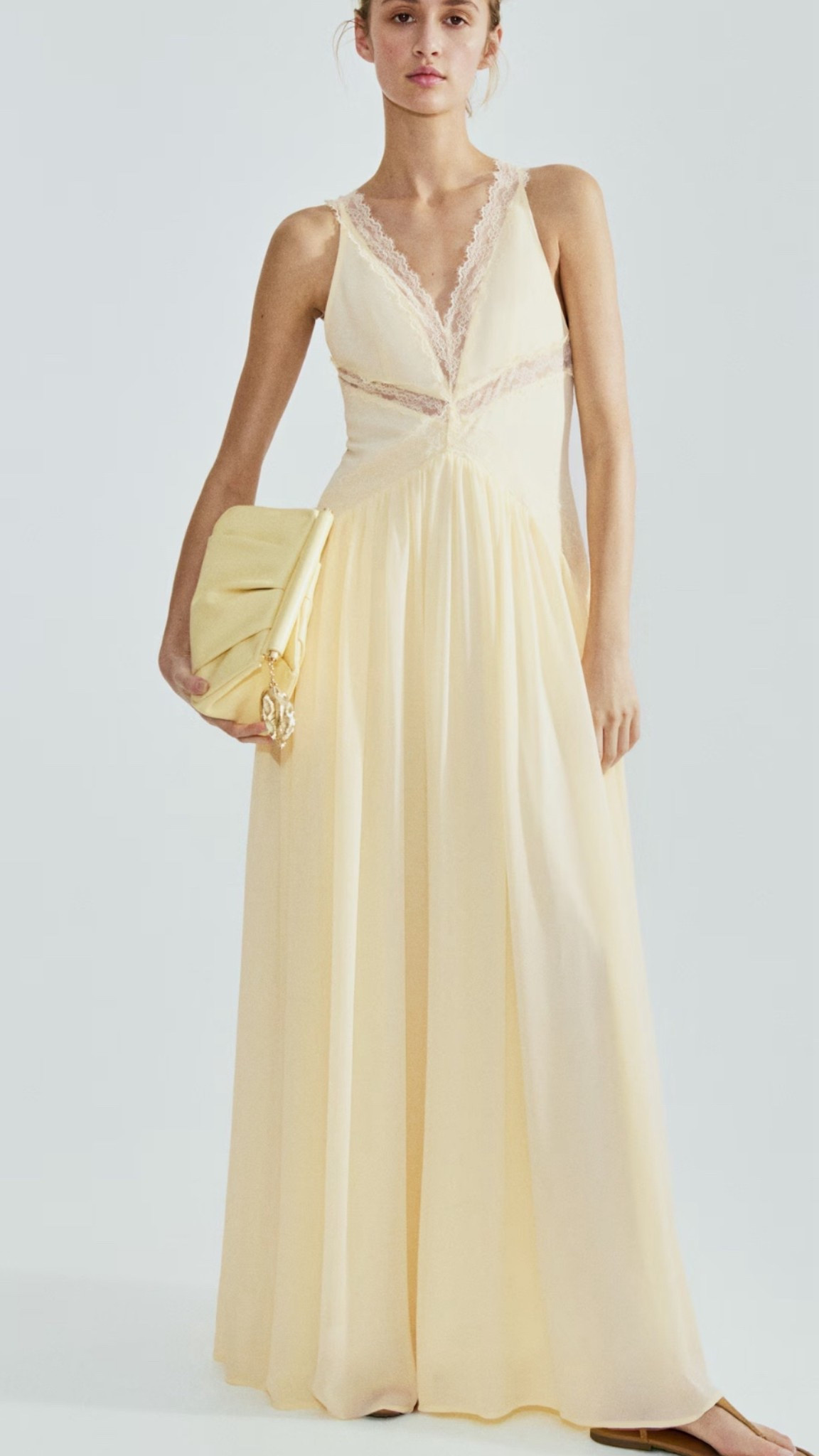 H&M find for wedding guest
LACE-INSET CHIFFON DRESS
