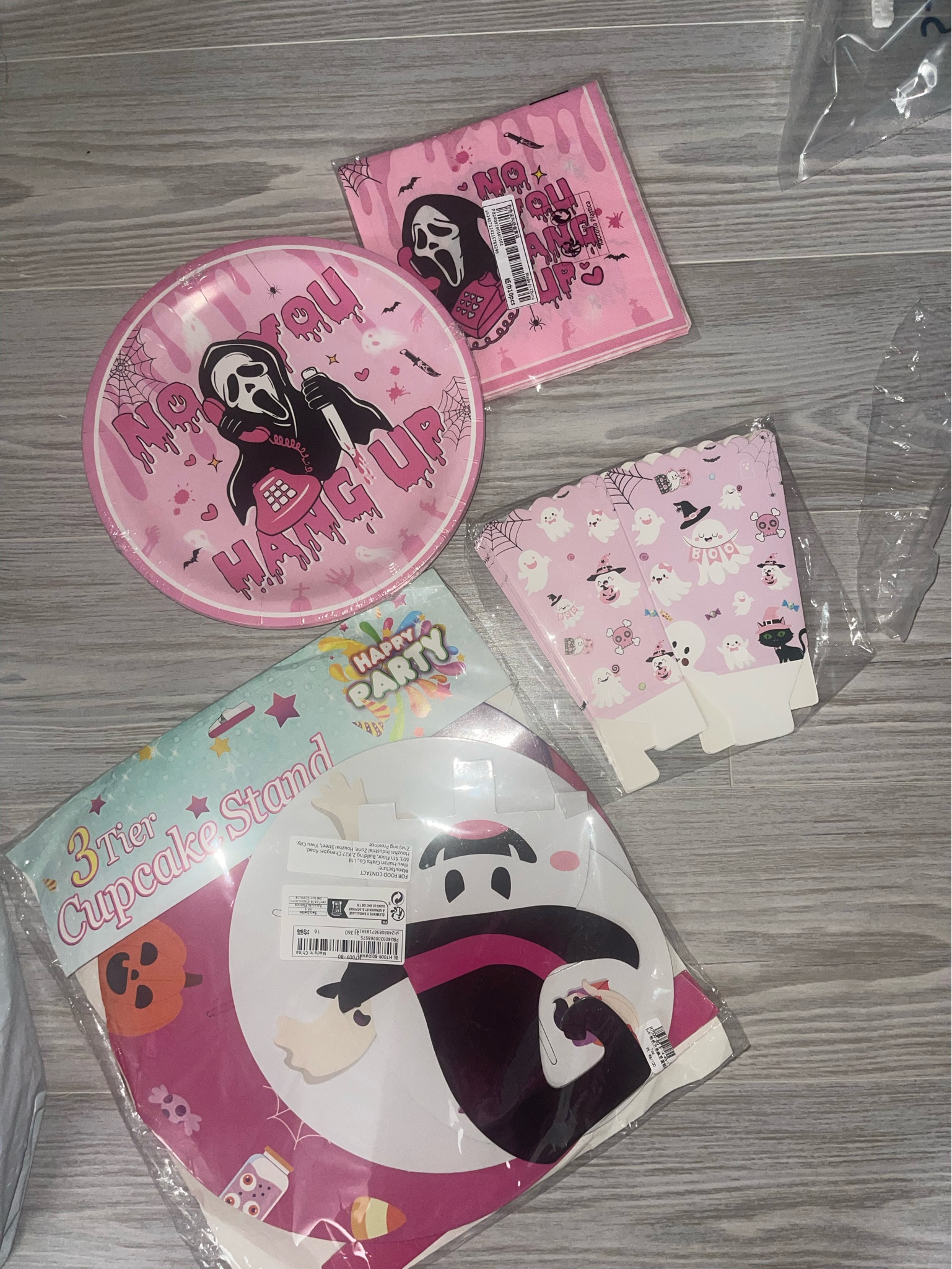 Some last min girly spooky party finds!!! 

#LTKparties #LTKfindsunder50 #LTKSeasonal