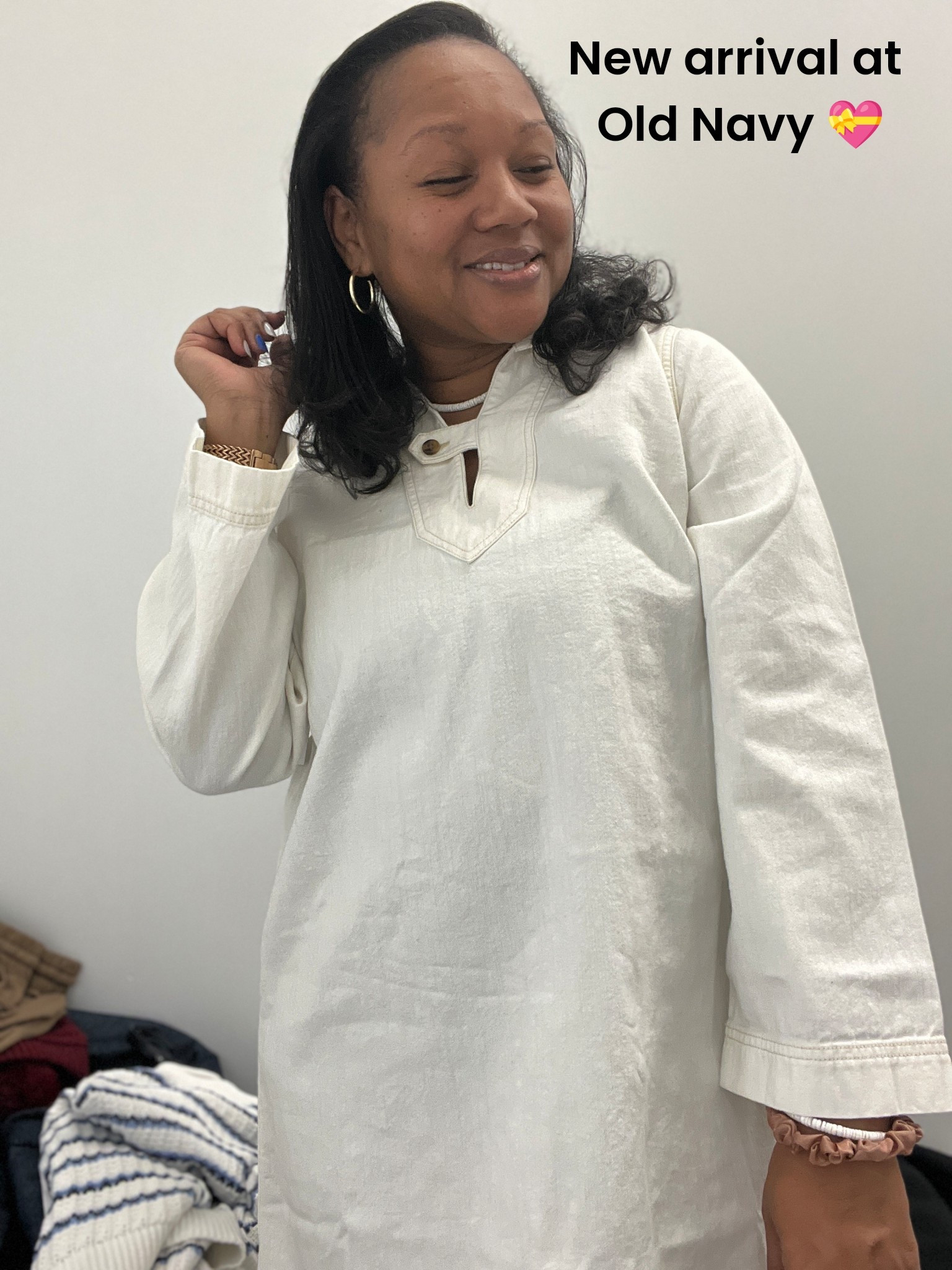 New arrival at Old Navy! Long-sleeve popover jean mini dress in the color Ecru! I tried on a size large! I am 5'4", 170 pounds


#LTKSaleAlert #LTKOver40 #LTKFindsUnder50