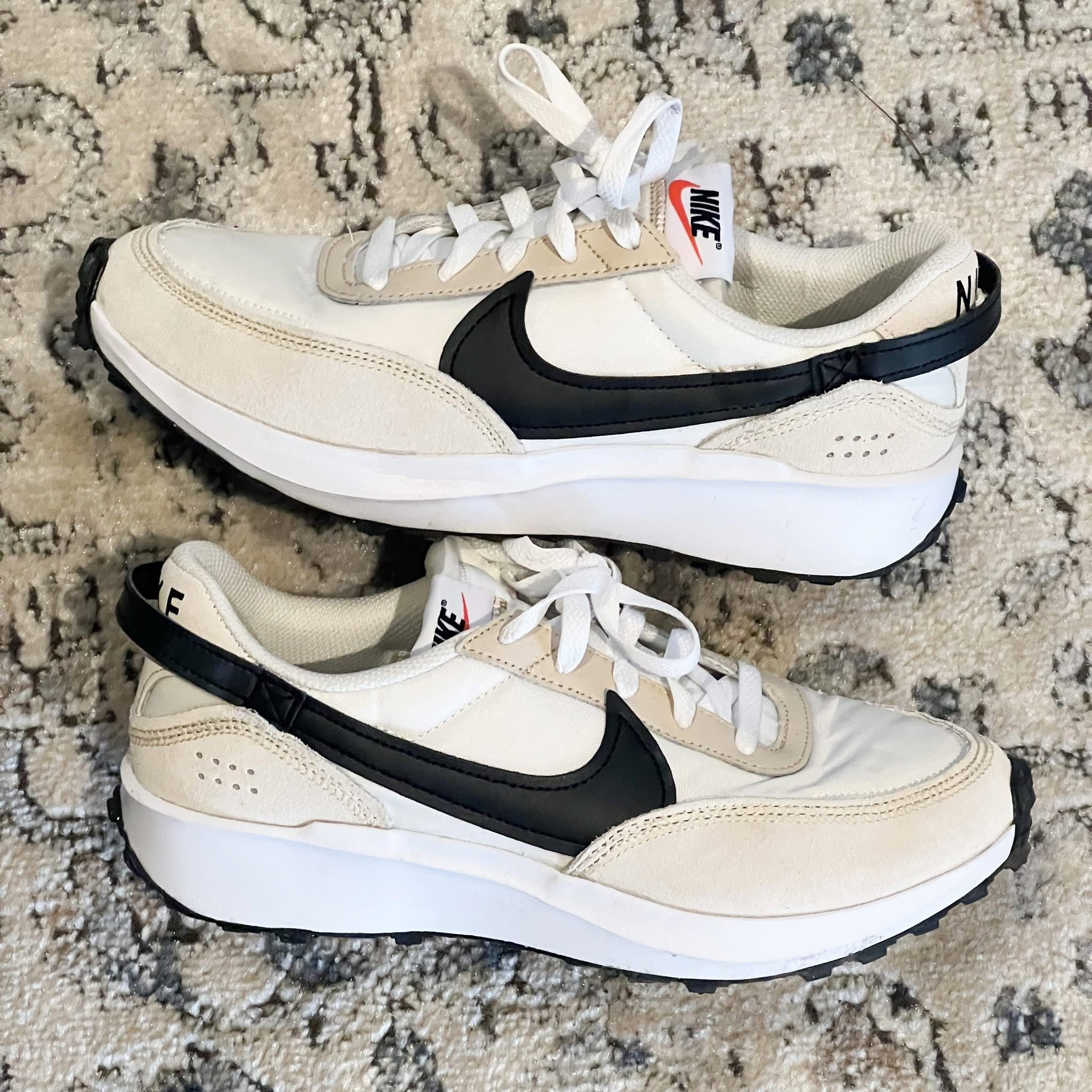 My fave Nike Waffles are dropping to just $45 in cart!

Nike sale / shoe sale / holiday deals / holiday sales / Nike on sale / Nike deals 

#LTKCyberWeek #LTKHoliday #LTKGiftGuide