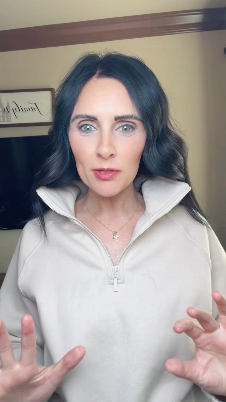 When I find a good half zip sweatshirt. ❤️

#LTKmomlife #LTKootd #LTKU