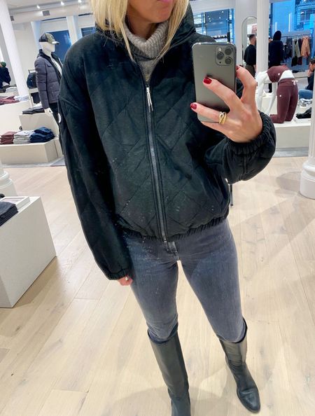 shopping in NYC! Gretchen wearing the Vuori Halo Insulated jacket. This is the softest jacket ever. Runs tts.


#LTKGiftGuide #LTKSeasonal #LTKHoliday