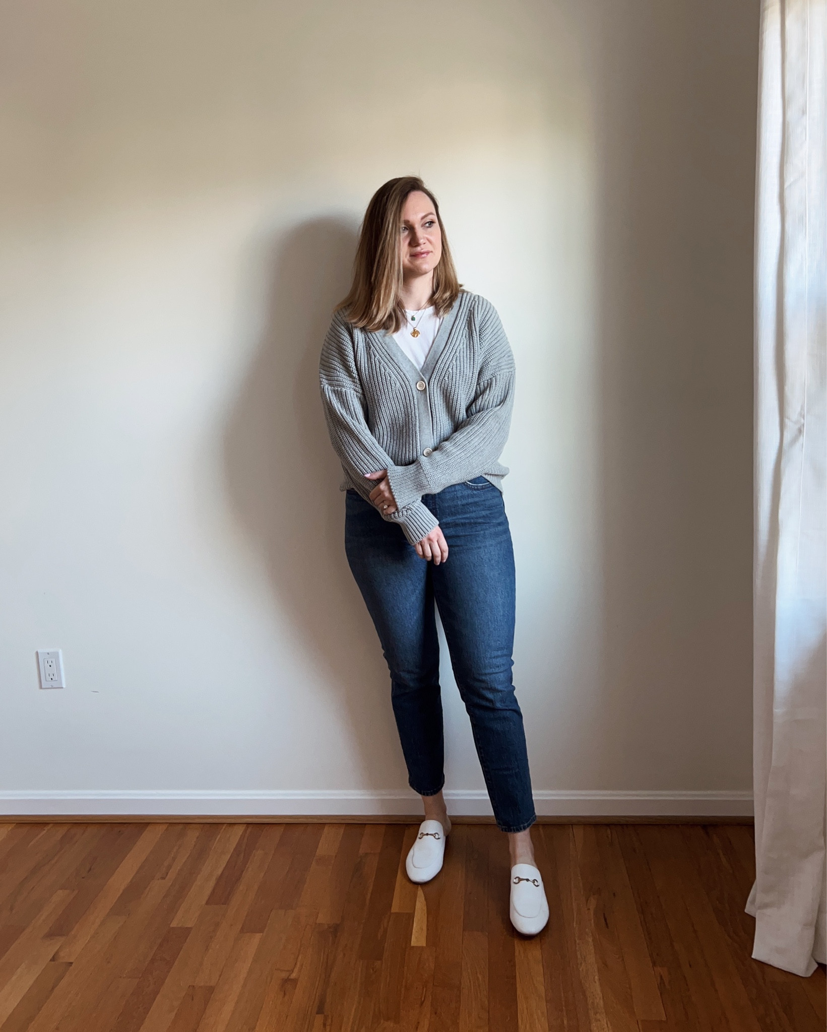 Perfect vintage madewell jeans! Sweater is 40% off right now as well 

#LTKsalealert