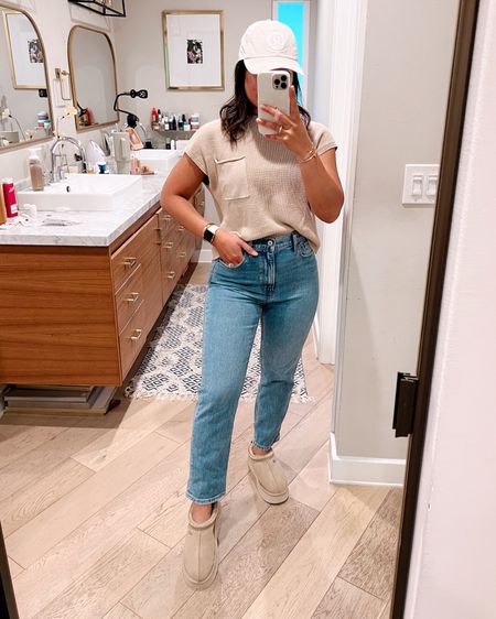 Casual pre-fall outfit! Love these high rise straight leg jeans, wearing a 27 curve love. And these Ugg platform tazz slippers are the best! Runs TTS


#LTKshoecrush #LTKstyletip #LTKfindsunder50
