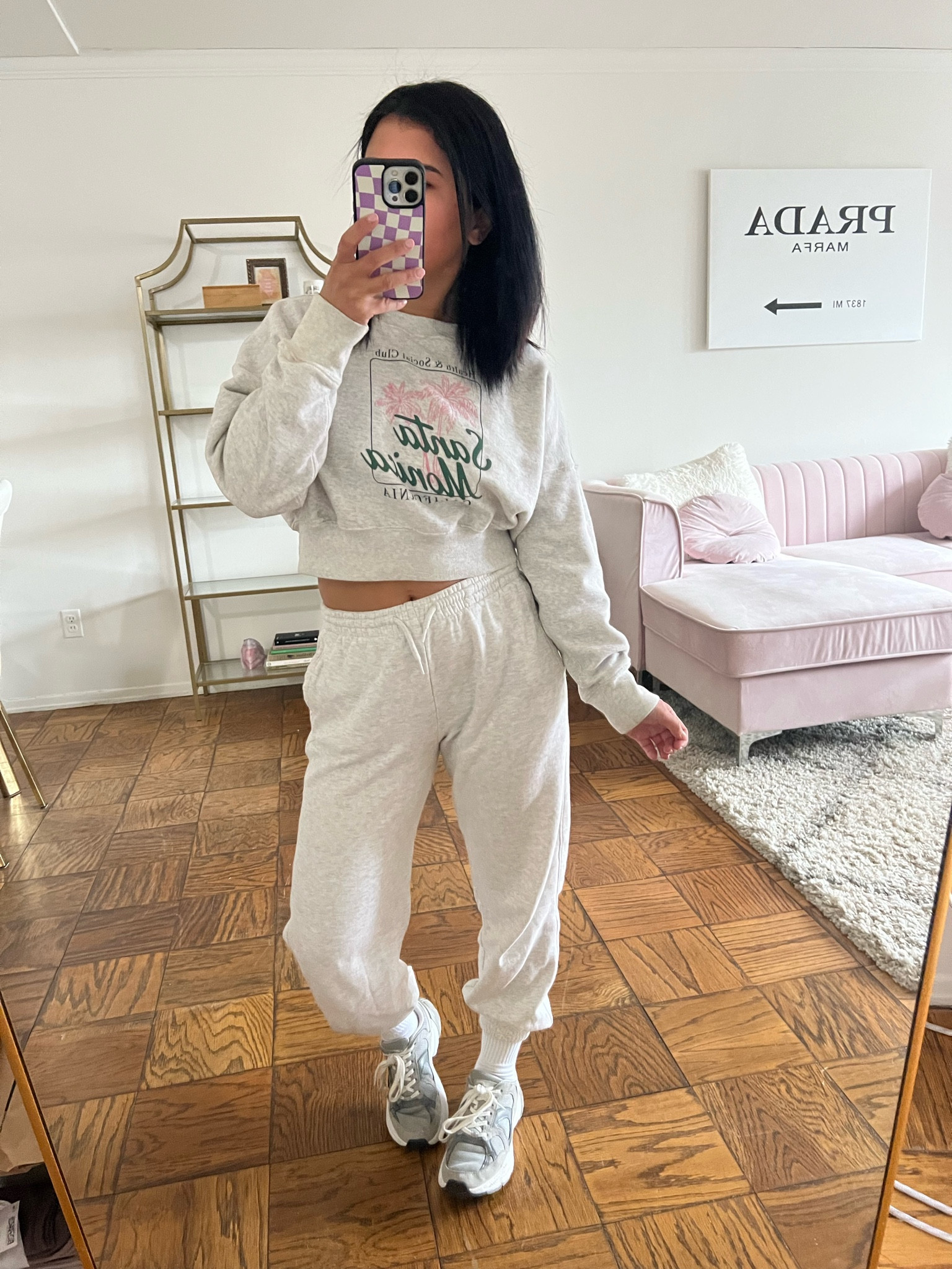 Casual outfit, work from home outfit, joggers 



#LTKunder50 #LTKunder100 #LTKFind