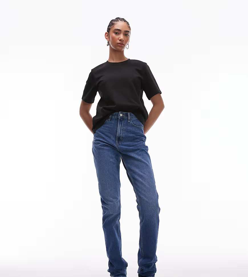 Vaqueros mom azul medio de talle alto de Topshop Tall | ASOS (Global)