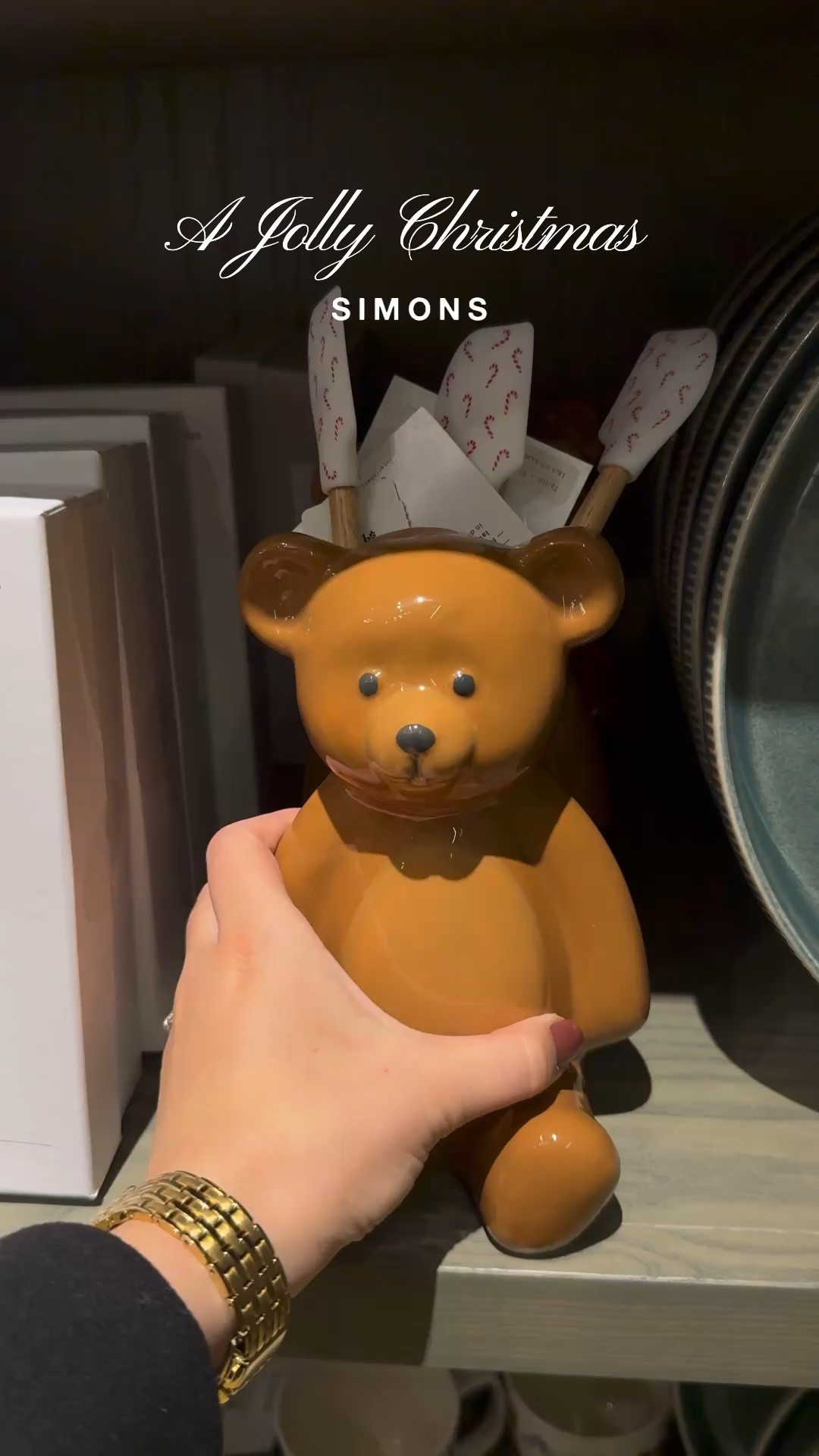 Simons Holiday Decor & Gifts 

#LTKGiftGuide #LTKHoliday