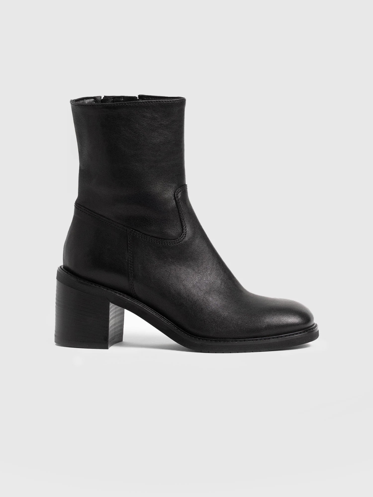 Dakota Ankle Boot - Black | Saint + Sofia