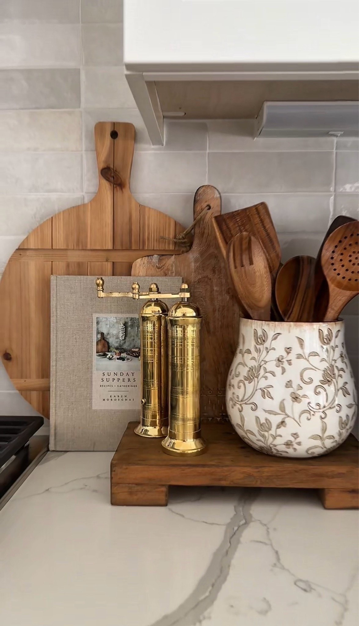 Kitchen Styling

Utensil holder, wooden spoons, brass mills, cook book, wooden trivet, riser, cutting board

#LTKSaleAlert #LTKHome #LTKSeasonal