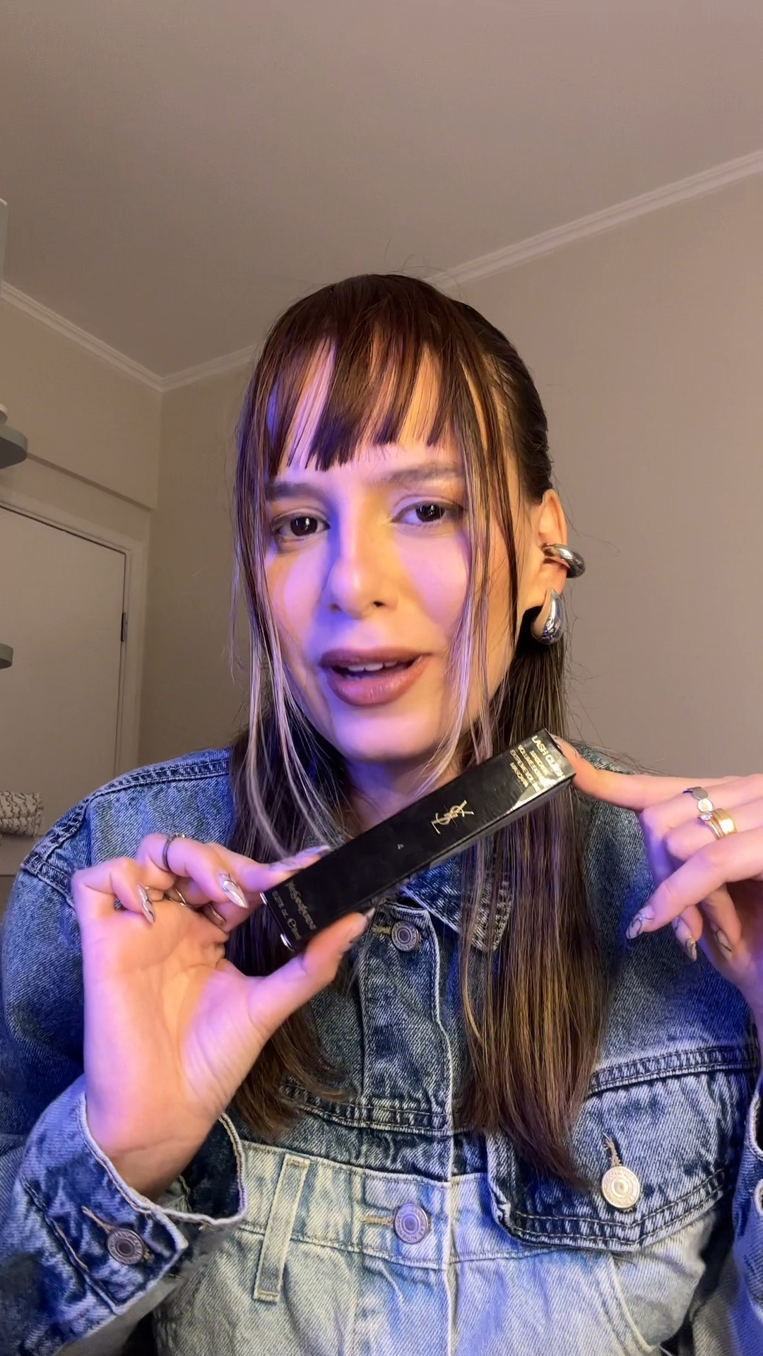 Quer levar seus cílios para o próximo nível? Experimente a máscara de cílios Lash Clash da YSL em azul vibrante! 💙

✨Com sua fórmula exclusiva e pigmento azul intenso, esta máscara não apenas alonga e define seus cílios, mas também os envolve em uma cor deslumbrante que não passa despercebida. 💁‍♀️💙 

Clique no link (imagem do produto) abaixo para garantir o seu Lash Clash da YSL agora mesmo e deixe seus olhos brilharem com intensidade e cor! 💙✨ 
#LashClash #YSLBeauty #CíliosDeslumbrantes

#LTKxSephora #LTKVideo #LTKbrasil
