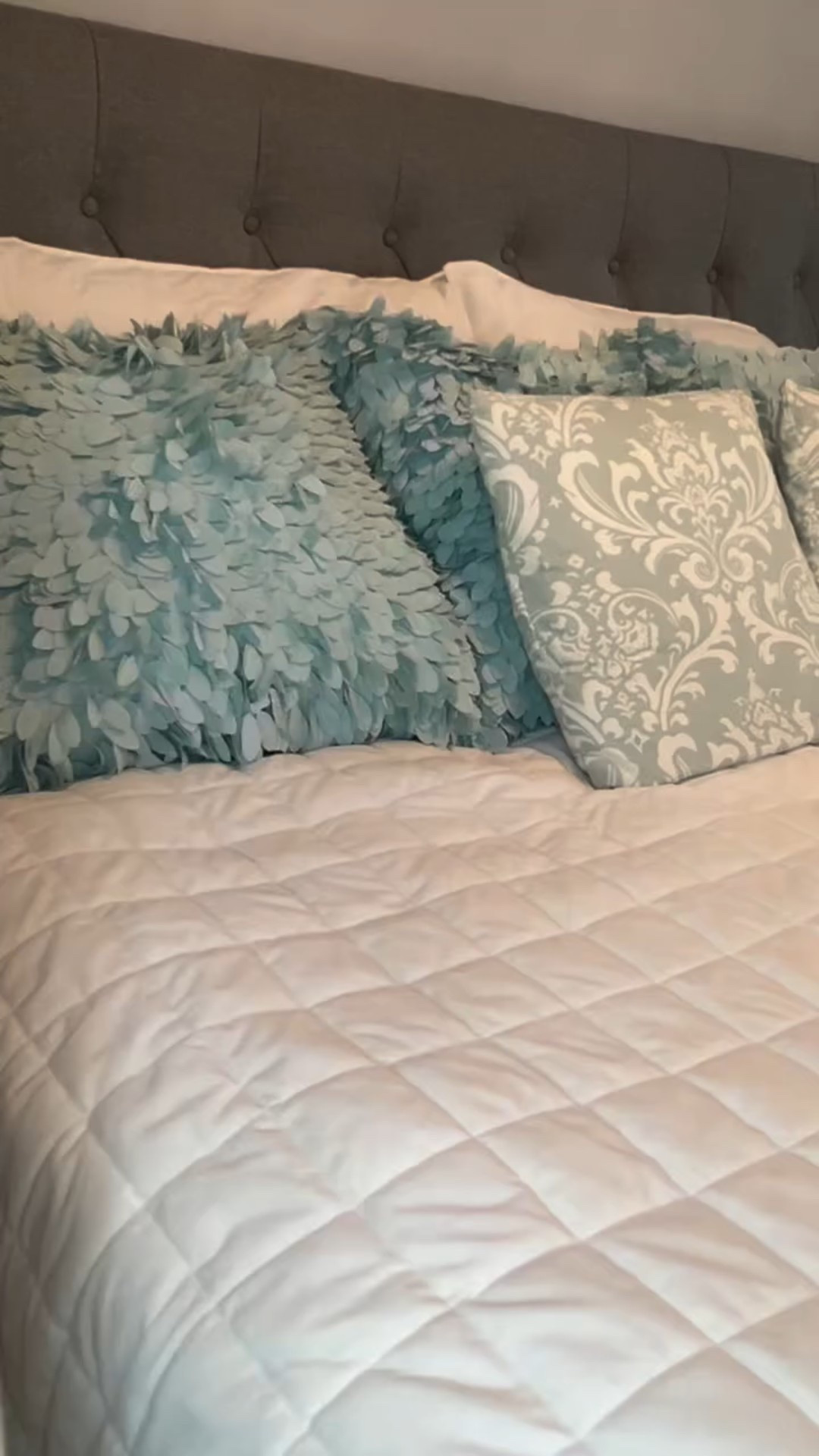 Your sleep deserves an upgrade!

The right pillow makes a HUGE difference in sleep quality. Trust me, I think I’ve tried them all!

This organic latex quickly became my new favorite. Cool, breathable, organic, and molds perfectly to my shape providing the right level of support for perfect sleep.

Comment SHOP for all the details ❤️

#sleep #organicpillow #pillow #bedroom