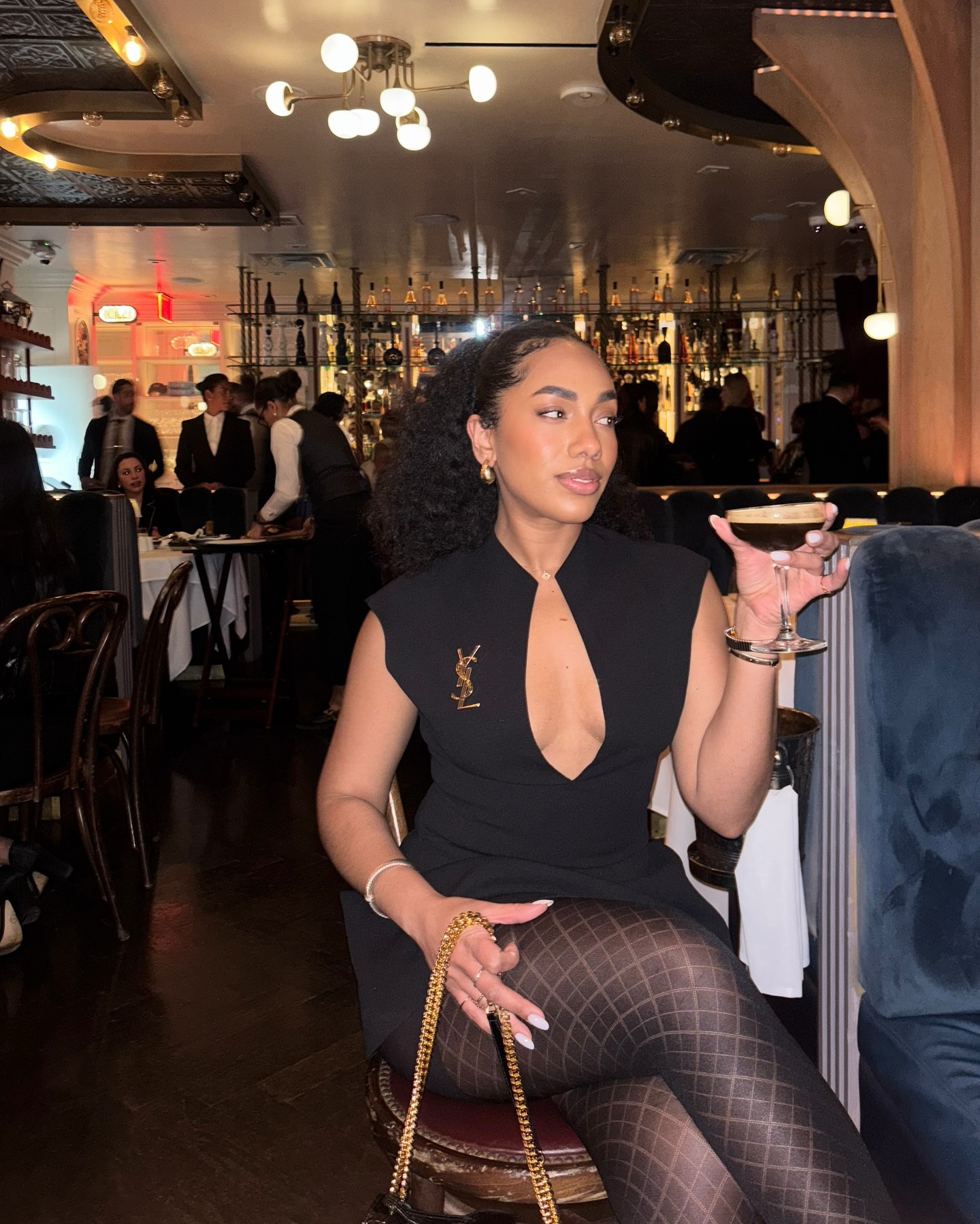 A woman in her business 💵✨

#littleblackdress #girlsnightout 
Little black dress 
Boss babe 
New York

#LTKSaleAlert #LTKBeauty #LTKStyleTip