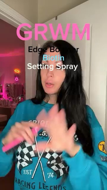 #GRWMHAIR Edition 
Using @stylefactor_official Edge Boosters Biotin Setting Spray