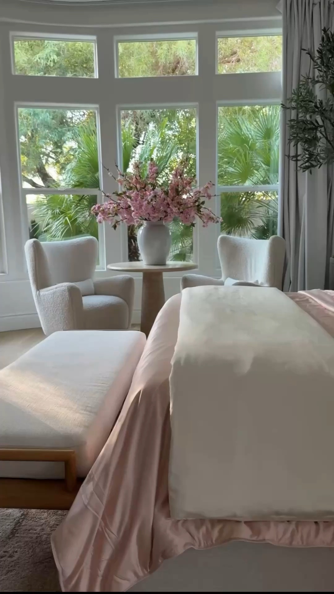 Pink bedding 

#LTKmomlife #LTKHome #LTKdayinmylife