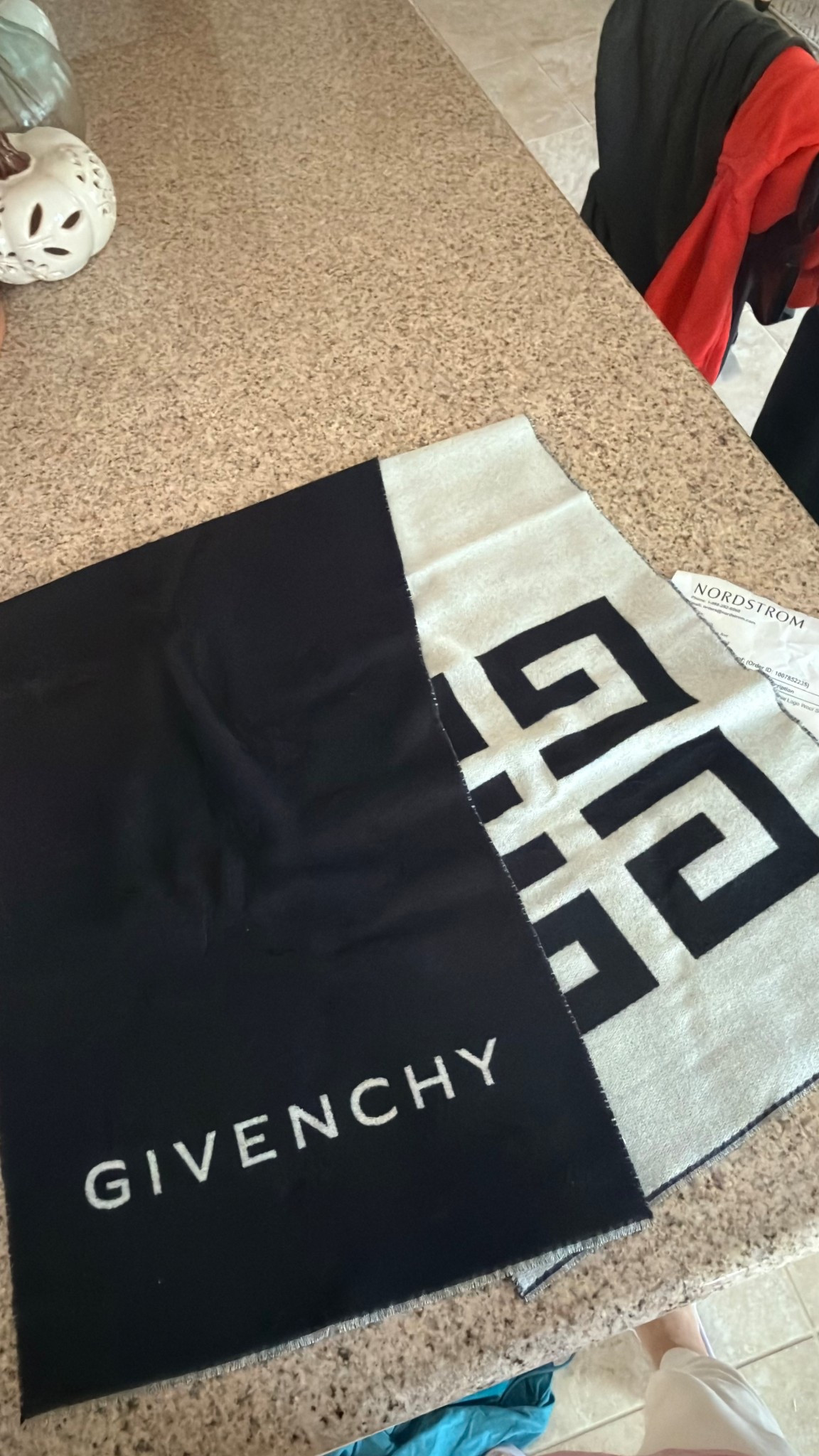 Steal deal Givenchy Wool Reversible scarf on sale 