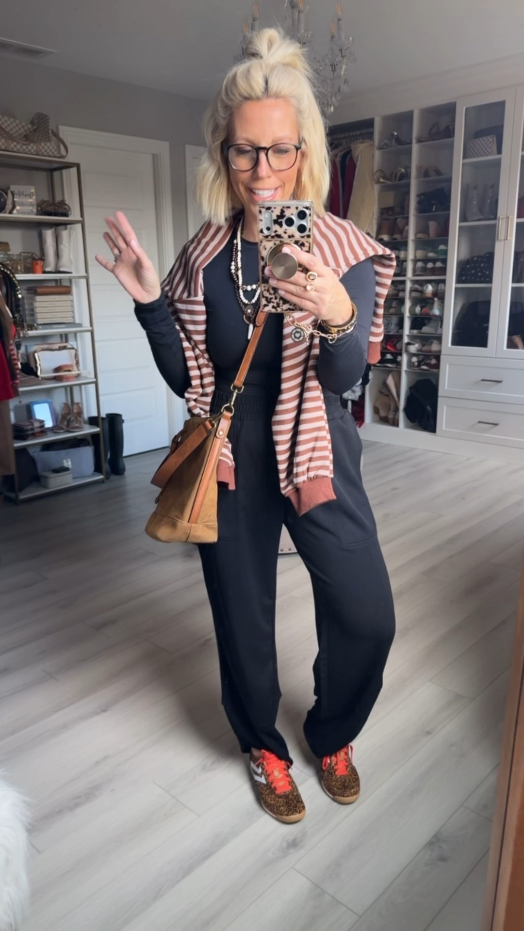 The comfiest pants that make the cutest outfits and under $20?! Yes, please!!!! Lots of color options and so fun to style!!! 
⬇️⬇️⬇️
Wearing size medium in everything except the striped top draped over my shoulders is size small and runs big! 



#LTKSaleAlert #LTKTravel #LTKFindsUnder50