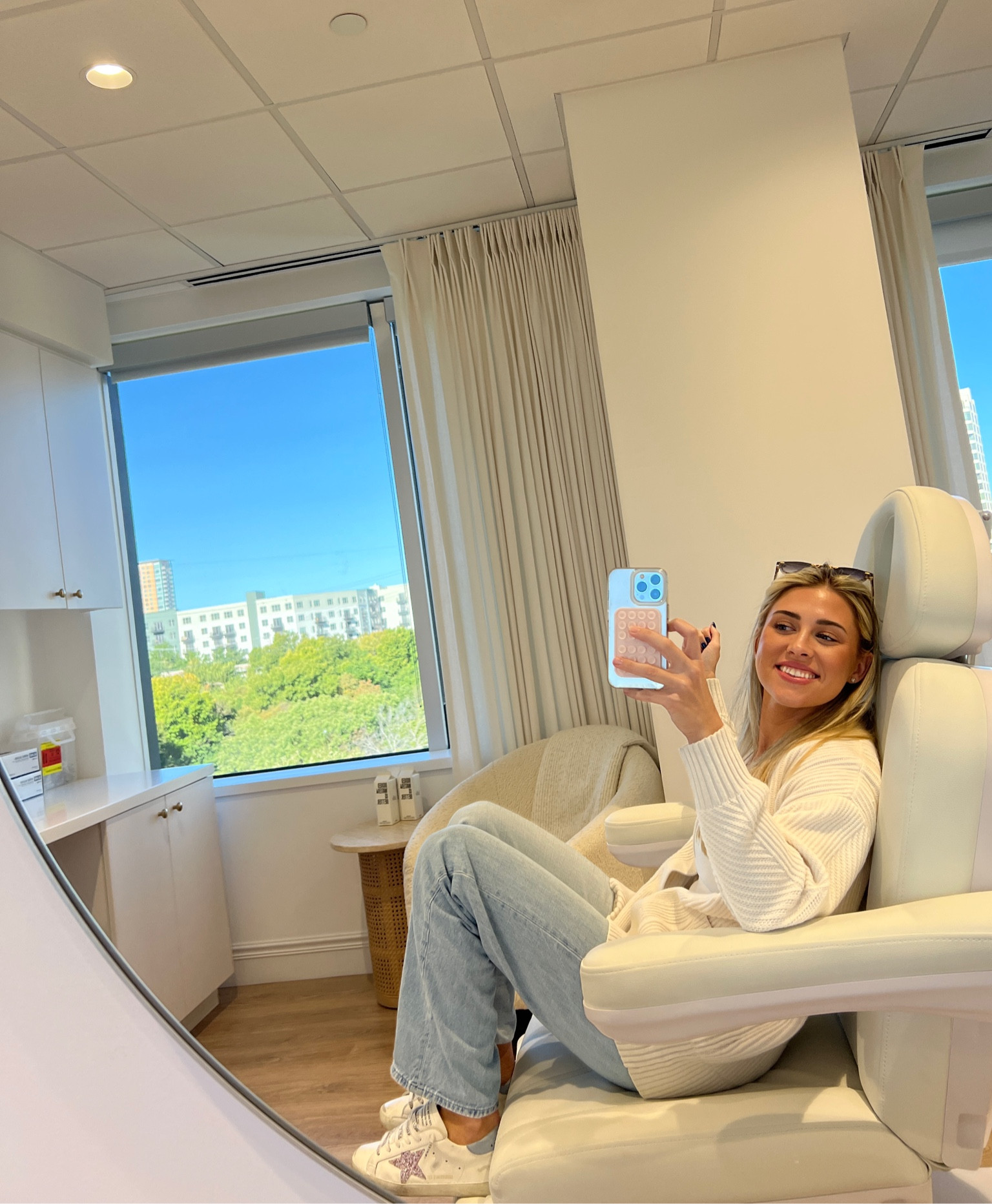 today’s wfh and dysport appt fit !!! Can’t find the exact jeans but linked some similar that I love!!! Use code STYLE for 15% off the Levi’s !! 

#LTKsalealert