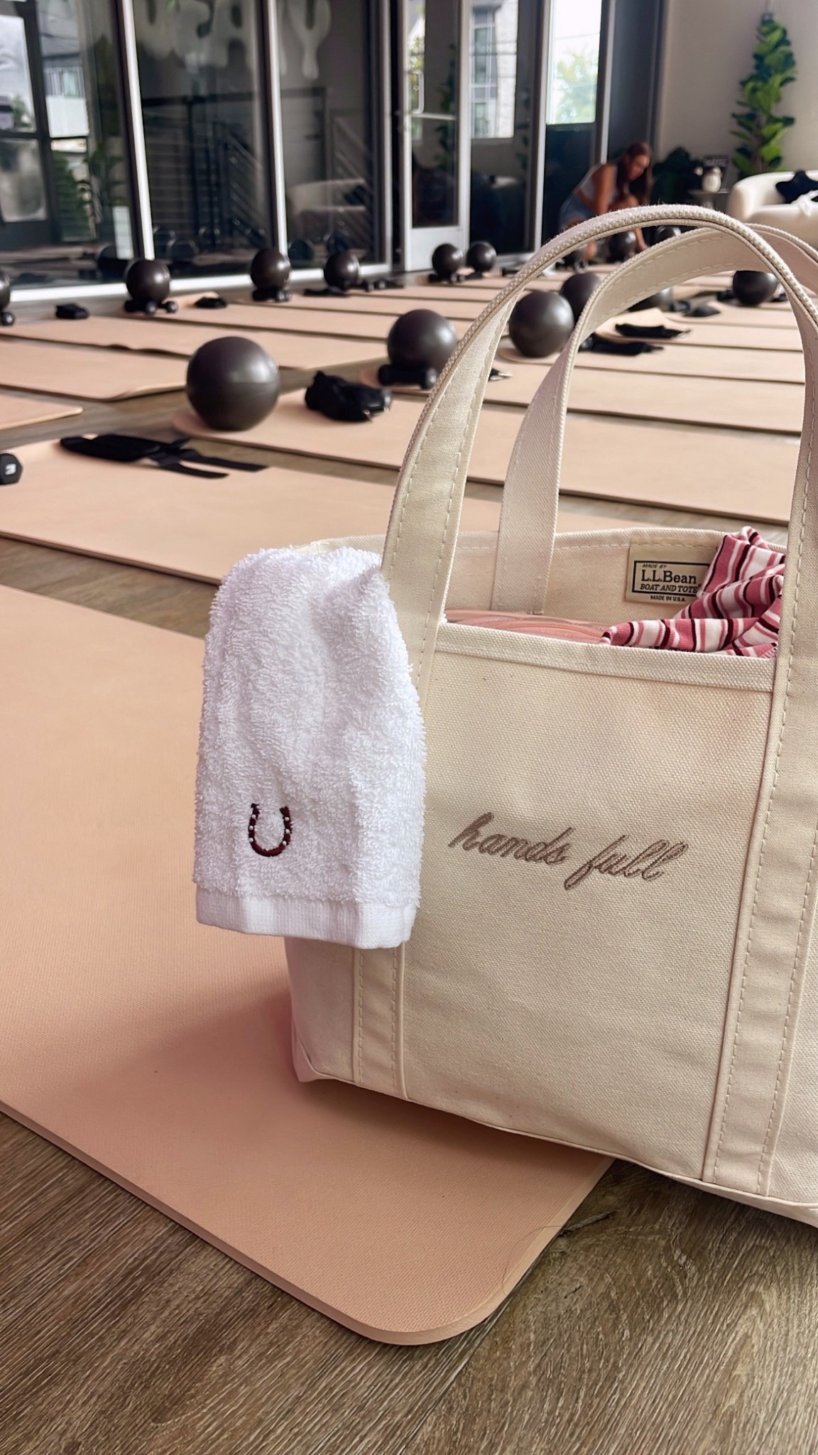 Llbean Boat + Tote - size medium, regular handles! So so cute!!

#LTKItBag #LTKActive #LTKU