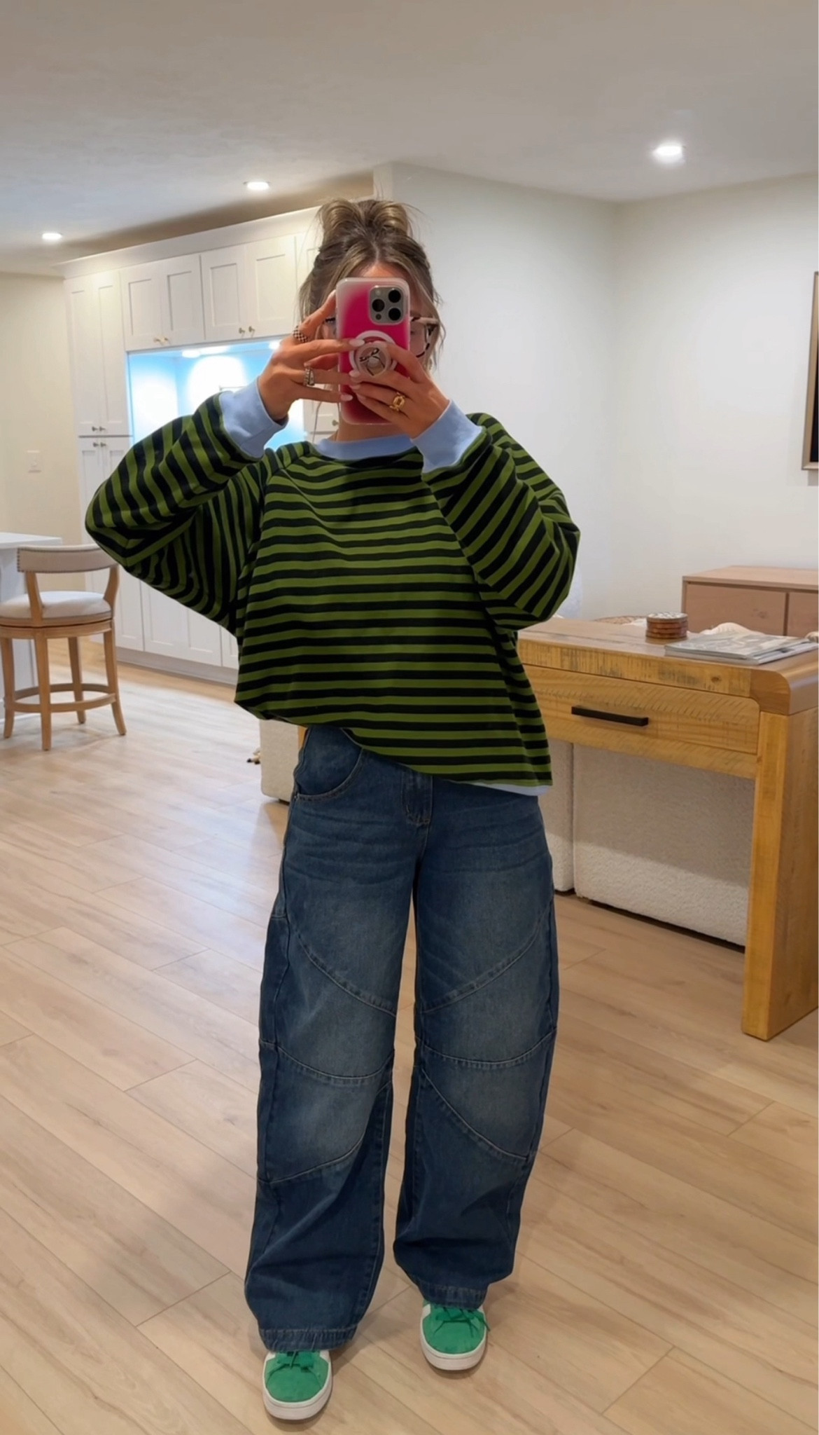 I’m wearing size large in the sweatshirt and small in the jeans! 

#LTKStyleTip #LTKFindsUnder50 #LTKFindsUnder100