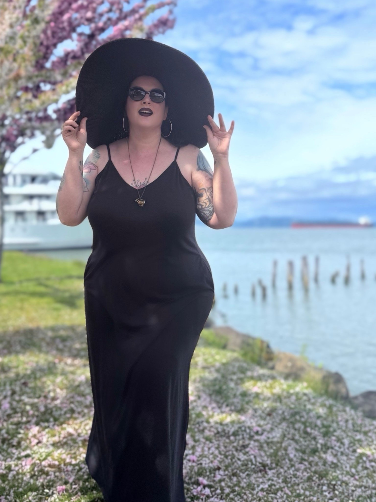 Black summer sheath dress with pockets

#LTKSeasonal #LTKFindsUnder50 #LTKPlusSize