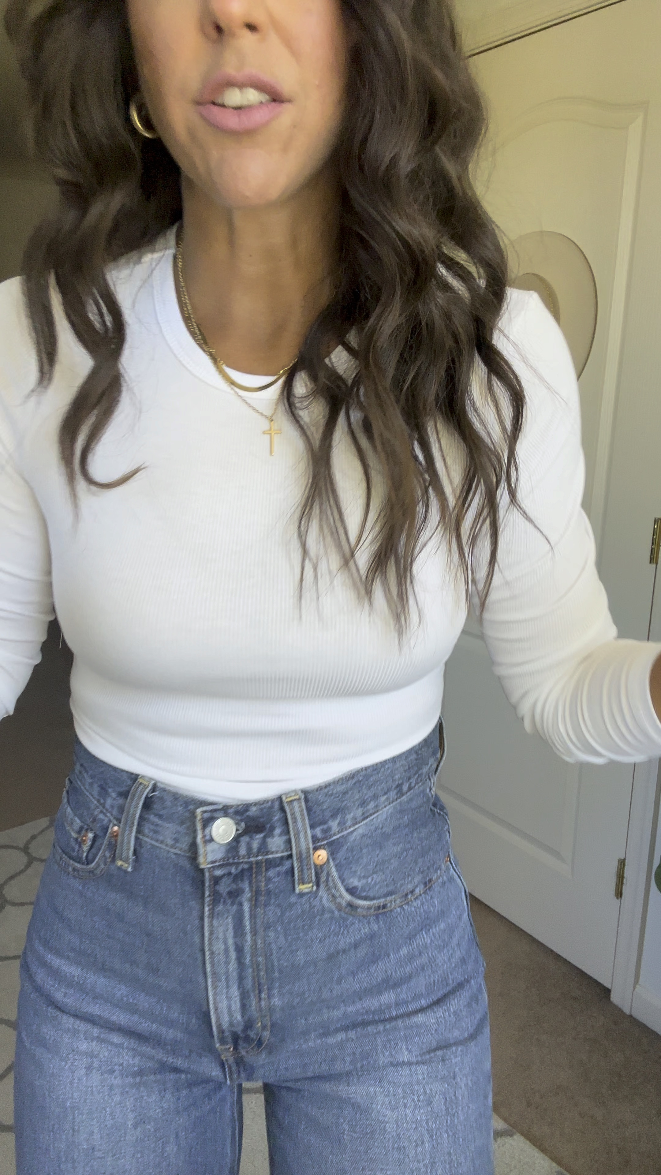 Great Amazon basic! Size small in tee
27 in Levi jeans 
Boots tts 

#LTKStyleTip #LTKFindsUnder100 #LTKSaleAlert