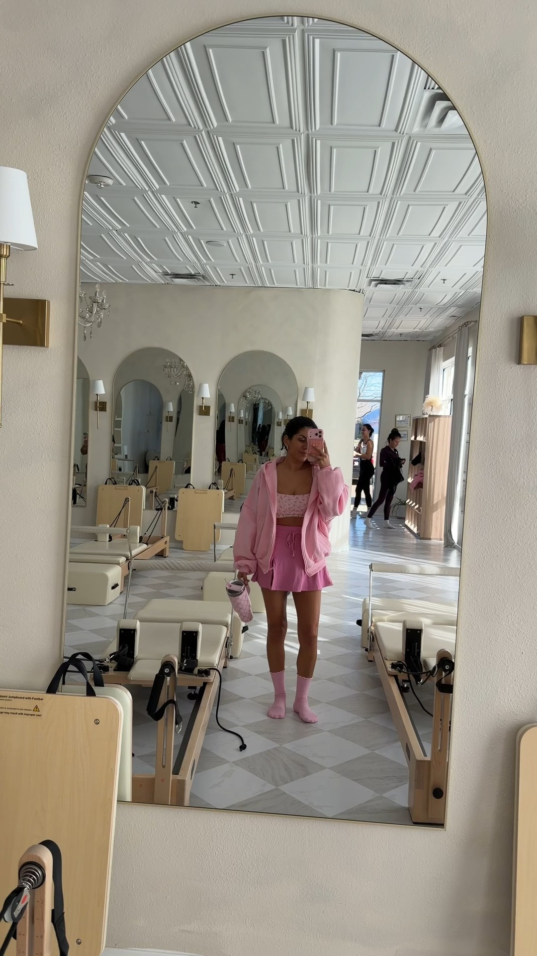 This is your sign to romanticize your workout routine 💕

#pilates #set #blogilates

#LTKmorningroutine #LTKootd #LTKdayinmylife