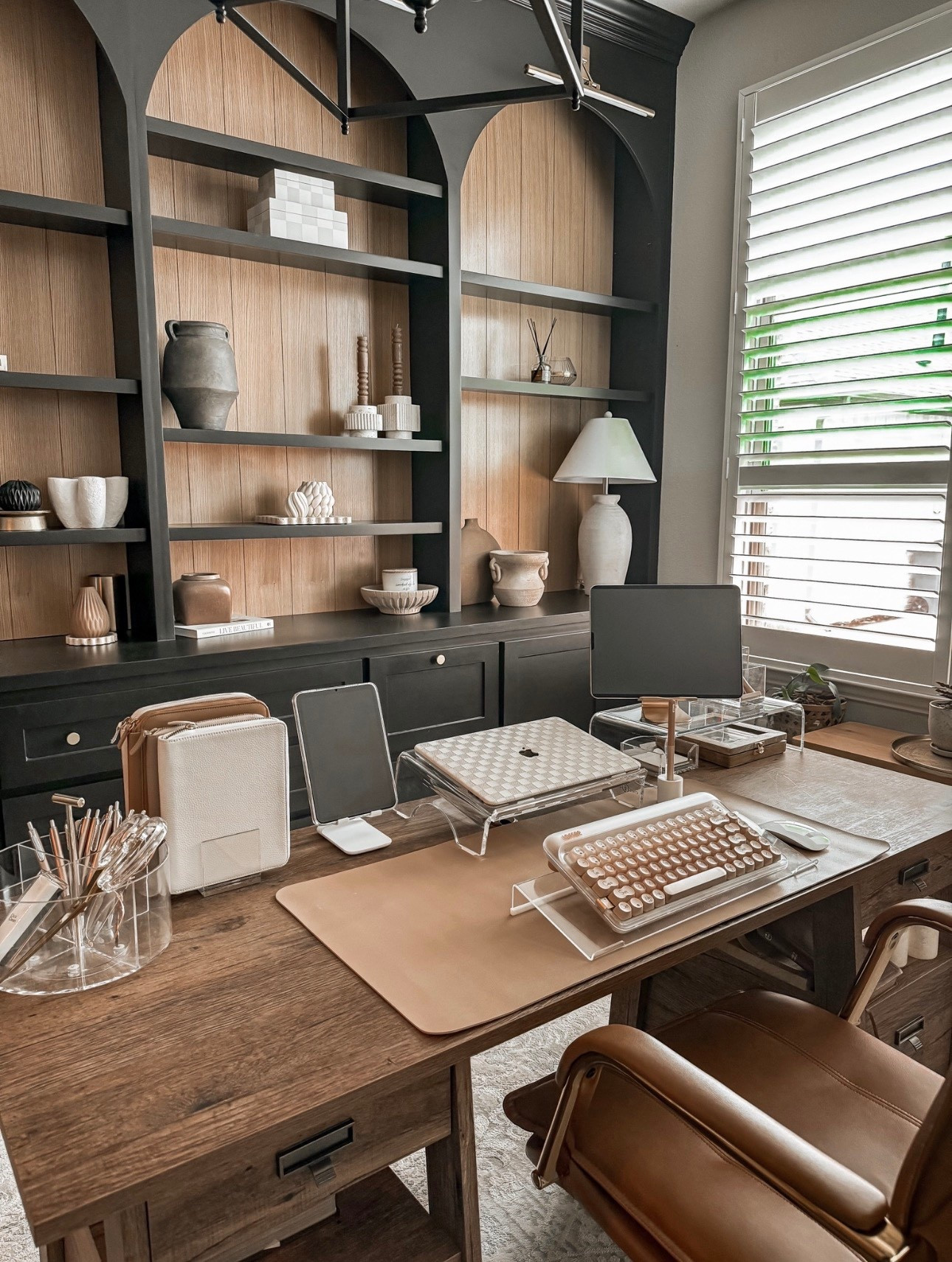 Now that we’re a month in…how are everyone’s New Year’s resolutions going!?? I’m doing okay 😂 I am slowly getting more organized though and was able to get my office clean and organized and I’m loving the vibe in here! If you work from home or even just have a home office, I’ve linked some items that I use! Everyone’s favorite is always the Lofree keyboard! It’s the best!! 

#LTKHome #LTKdayinmylife #LTKselfcare