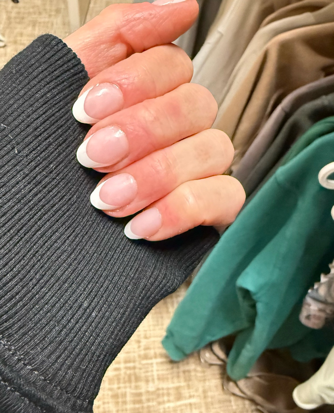 I’m a nail tech now 