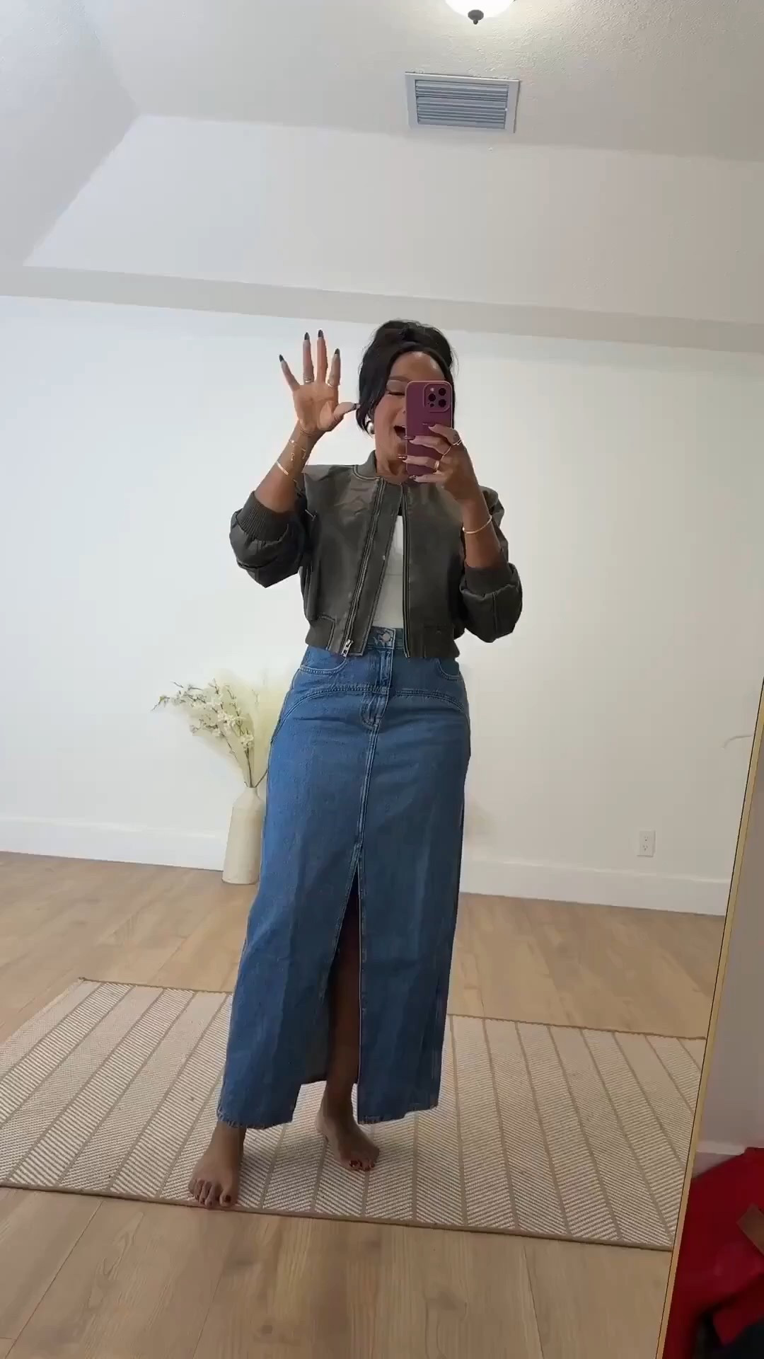 ✨ Casual Cool with a Chic Edge — an effortless outfit that feels modern and wearable

This cropped jacket paired with a denim midi skirt is one of those combinations that instantly looks styled without feeling overdone. The structured jacket balances the relaxed denim perfectly, making this an easy outfit to dress up or down depending on the vibe. Timeless pieces like this work overtime in your closet, so the cost per wear keeps dropping.

Perfect for:
• Casual dinners
• Daytime plans
• Errands with style
• Transitional season outfits

📏 Sizing:
Jacket: Small
Top: Small
Skirt: 27 Long

Measurements:
5’4” · 138 lbs · 34D · 27” waist · 40” hips

Tap to get details.

Denim midi skirt outfits, casual chic layering, everyday jacket looks, modern neutral outfits, elevated basics, effortless street style.

Follow me on Instagram and YouTube @kirasfashionfinds

#LTKPetite #LTKootd