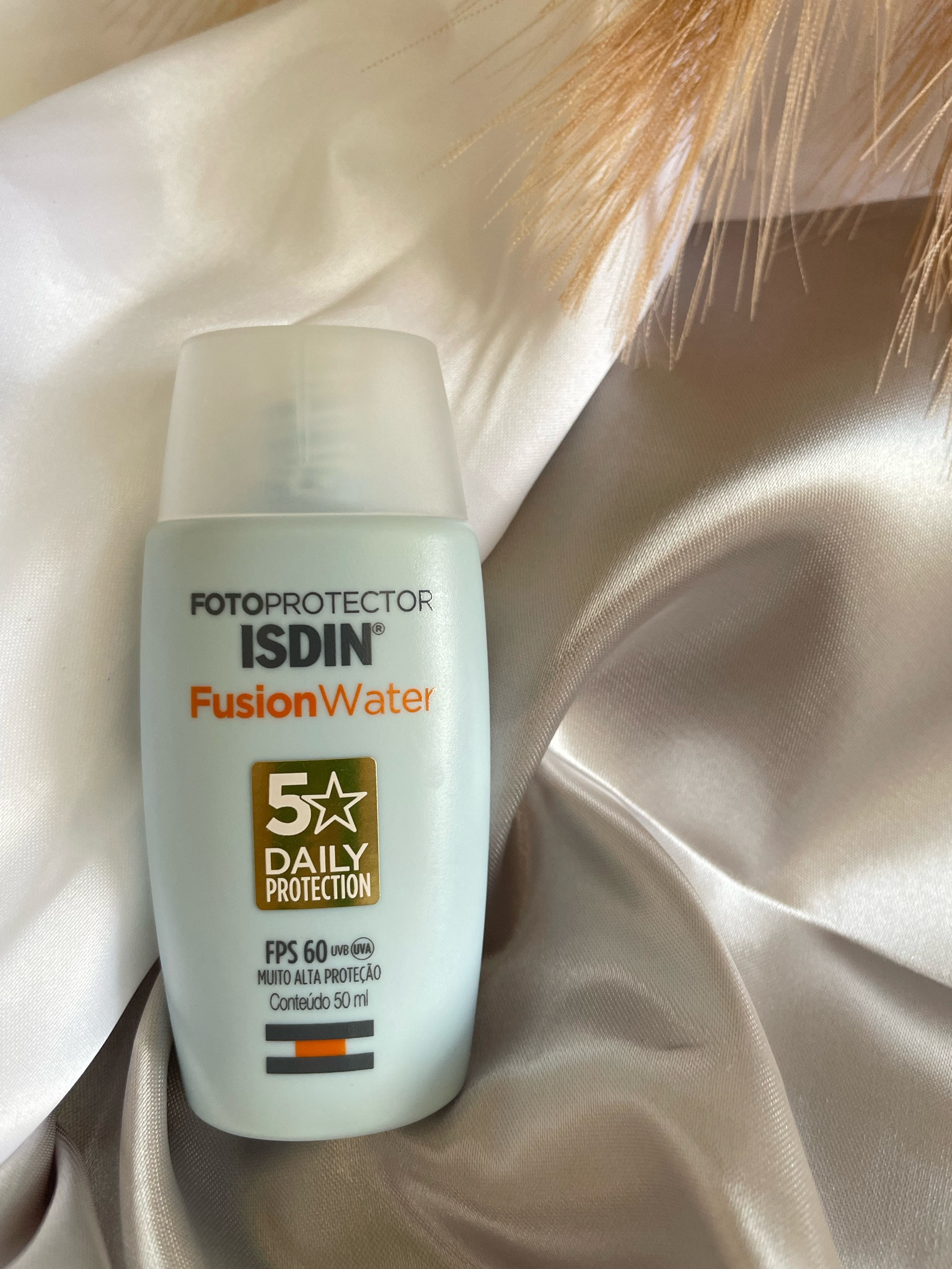 Protetor solar facial perfeito, especialmente para peles mistas a oleosas e sensíveis! 

Leve, sequinho, e ainda contém ácido hialurônico na composição e com isso você sente sua pele hidratada, além de protegida ✨




#LTKbeauty #LTKbrasil #LTKSale