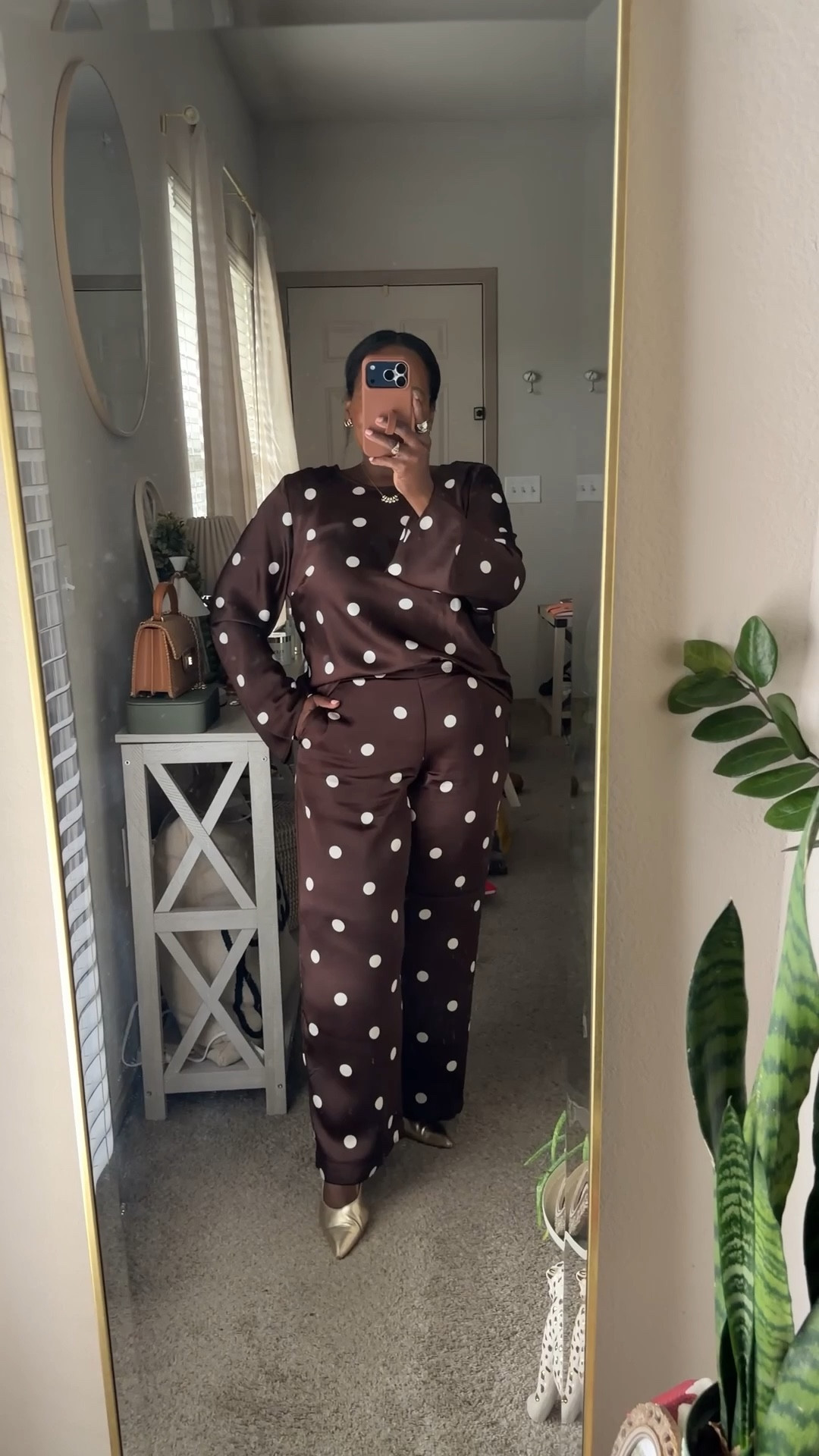 Love this brown polka dot set from LOFT! Love that you can buy the pieces separately. I’m wearing the large petite in the pants and large in the blouse. 

#LTKgrwm #LTKWorkwear #LTKPetite