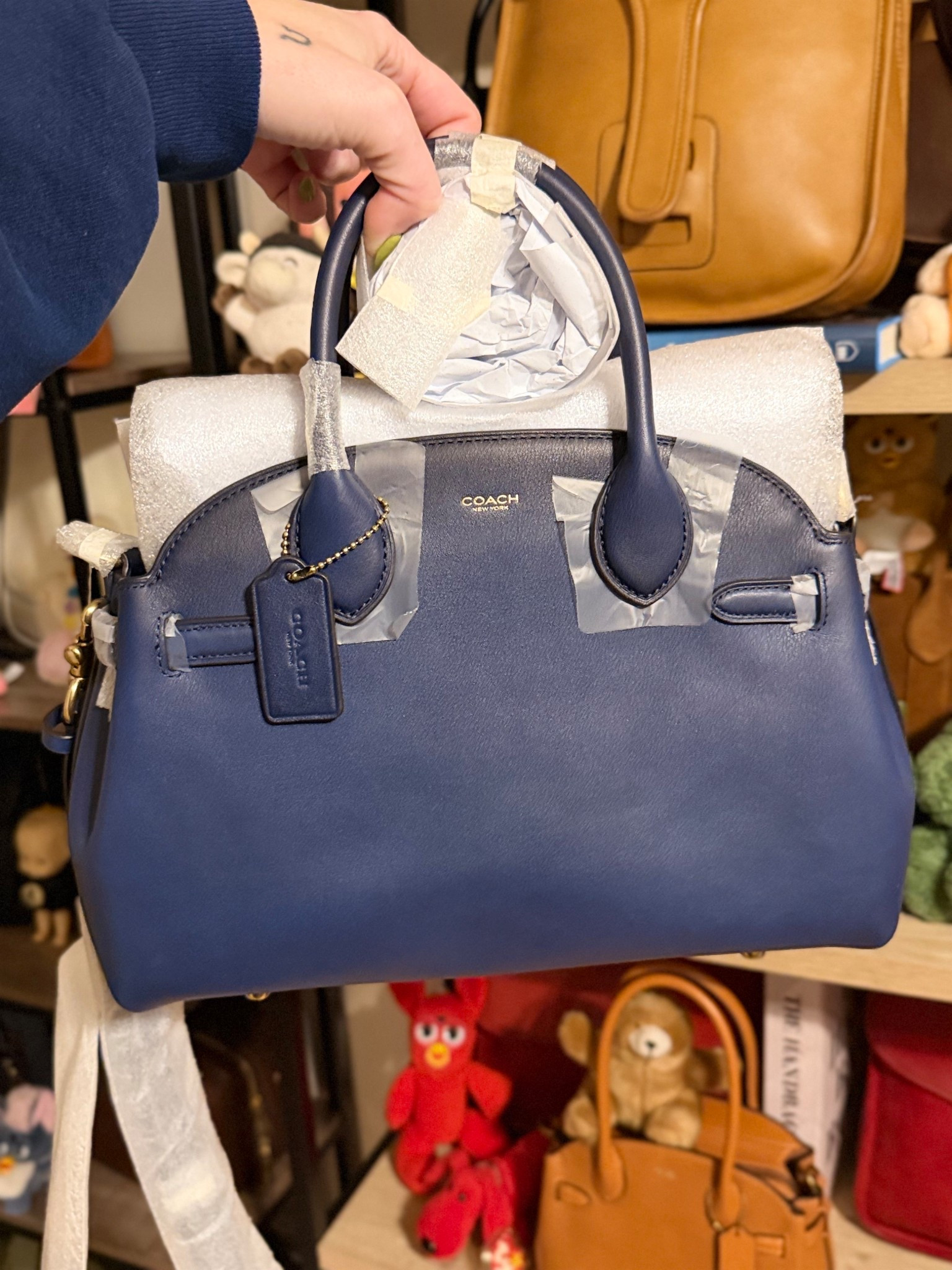 Got this blue beauty in the mail yesterday and she’s absolutely stunning! Still available on Amazon! 

#LTKSaleAlert #LTKmorningroutine #LTKdayinmylife