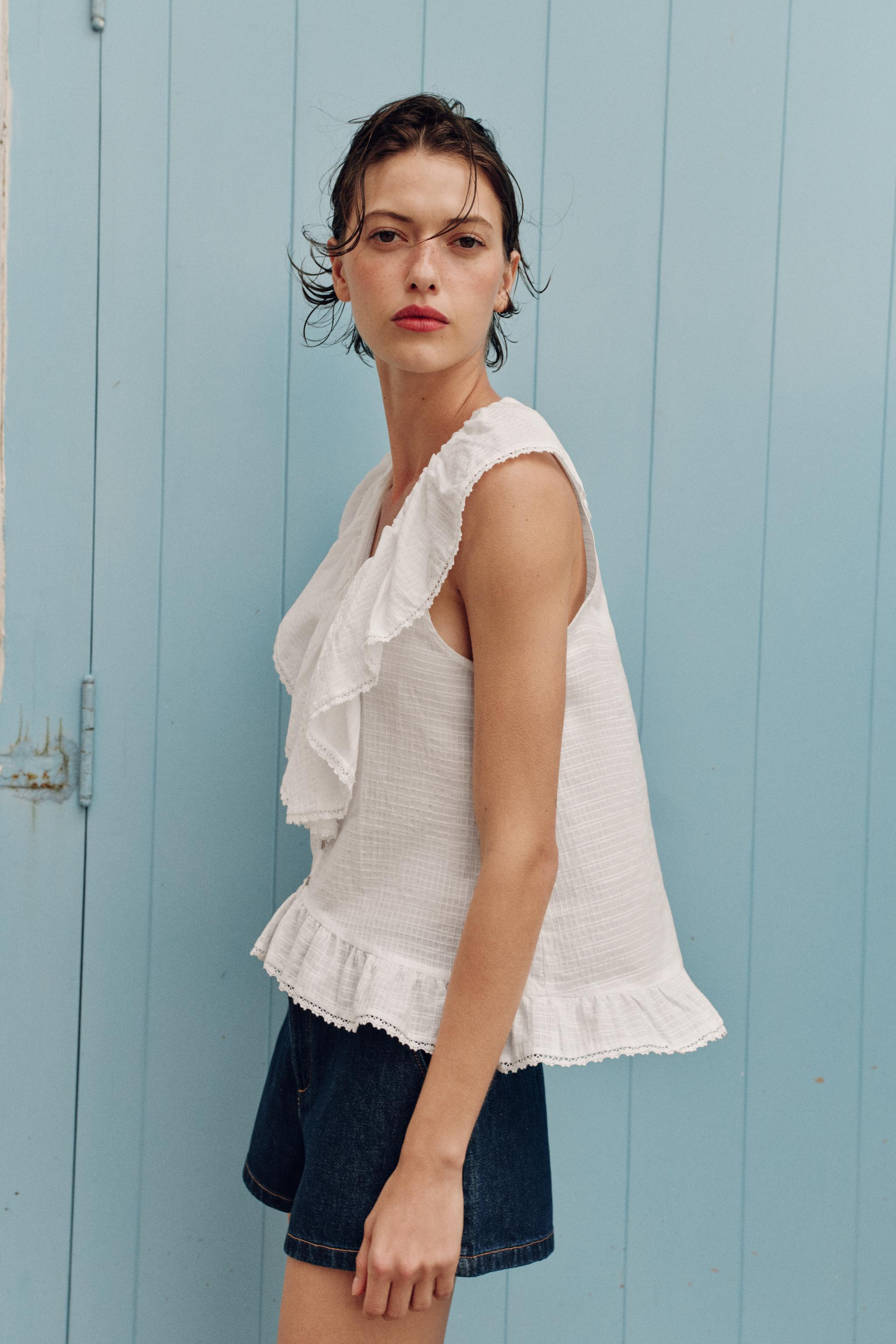 LACE TRIM RUFFLED BLOUSE | Zara US