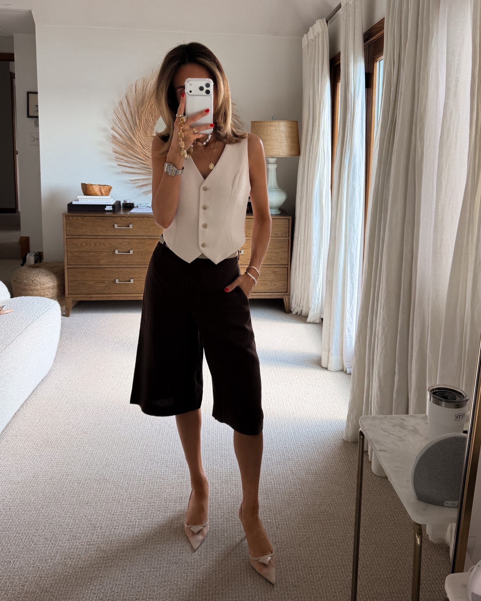 What I’m wearing for my lunch meeting and appointments today! This is another great way to style the linen Bermuda shorts in a dressier way! Such a great staple for summer!

#LTKgrwm #LTKootd #LTKOver40
