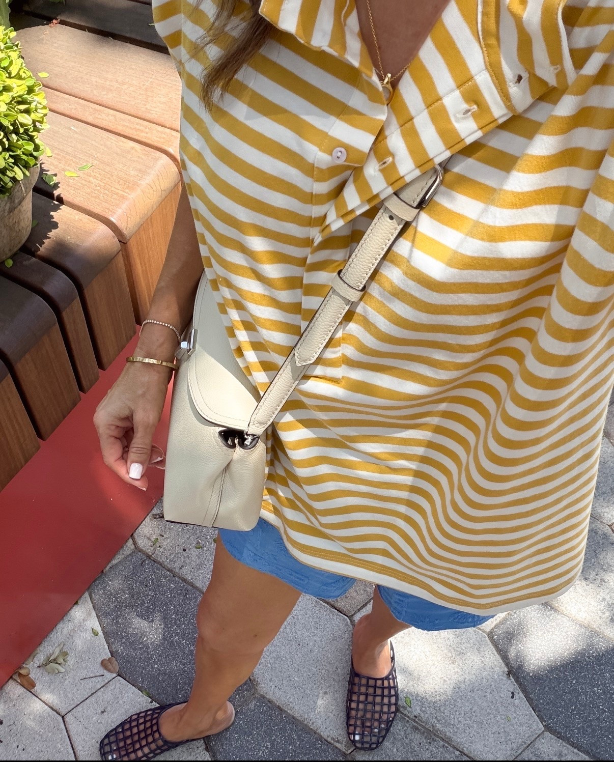 OOTD, 
Too-size P @MERSEA 
Shorts TTS @Thread And Supply 
flats TTS

#LTKootd #LTKOver40