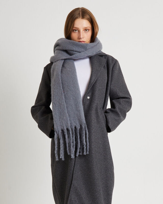 Grey Oversized Knit Scarf | General Pants