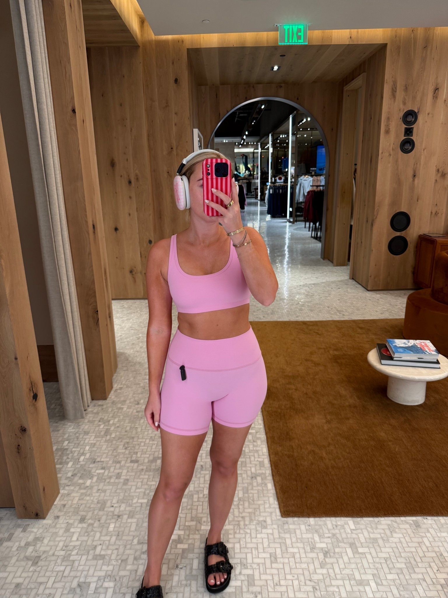 Perfect pink buttery workout set from aritzia! 💘🎀 

#LTKfitnessgoals #LTKFindsUnder50 #LTKActive