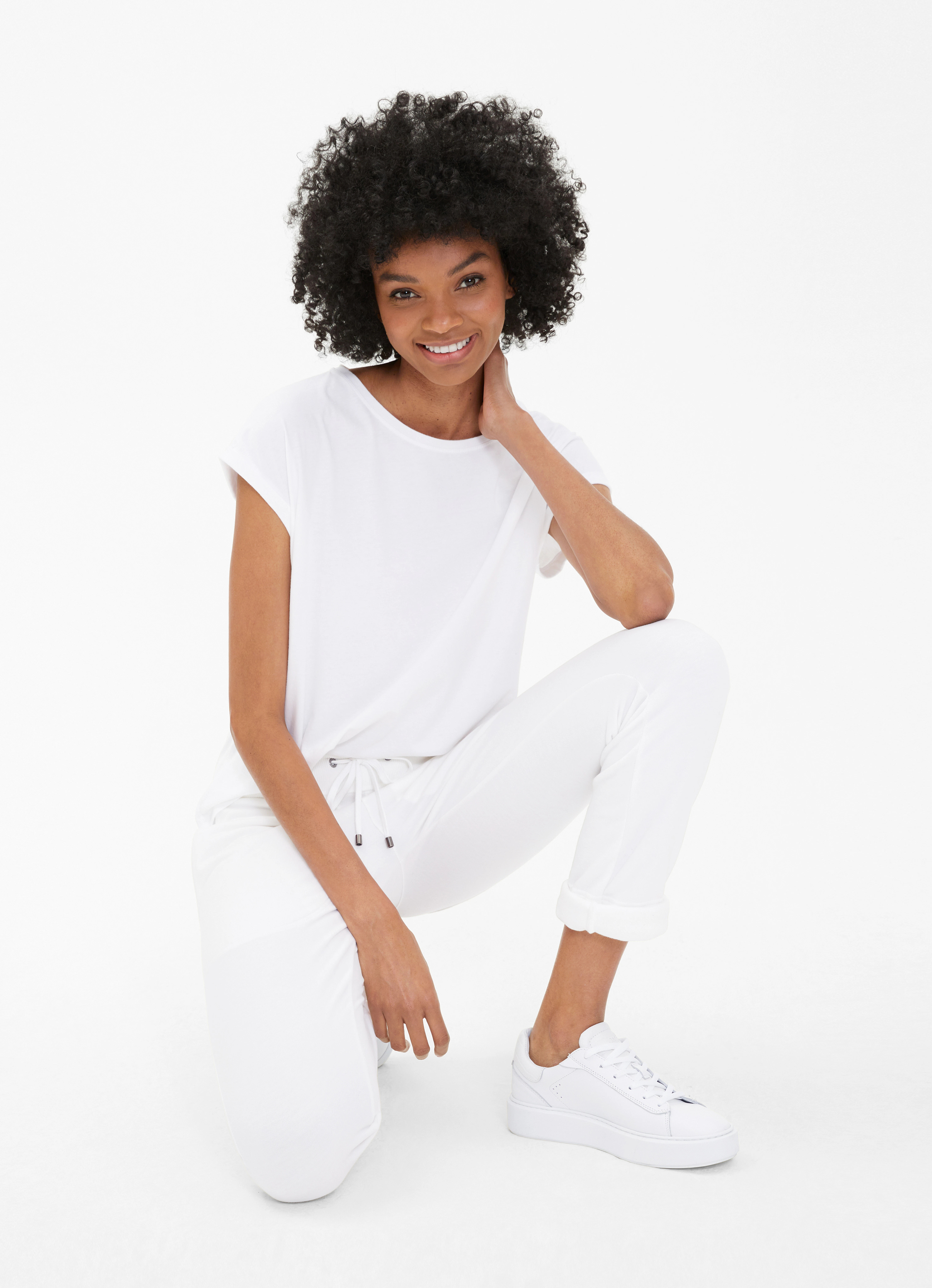 Boxy - T-Shirt Lena in Weiß | T-Shirts online kaufen bei JUVIA | Juvia DE