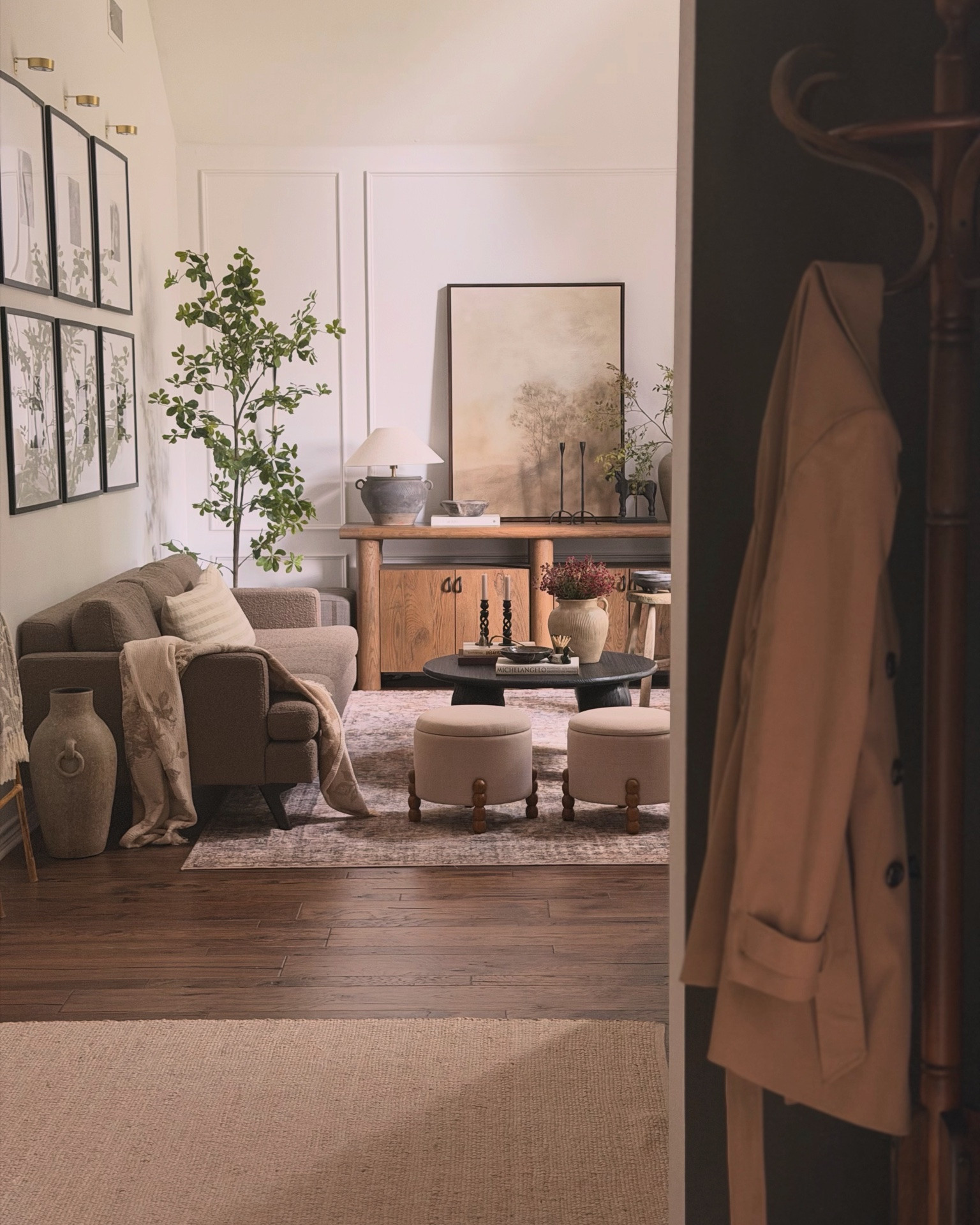 Sitting Room Details 😍🤌🏼

Neutral, earthy, timeless home inspo

#LTKU #LTKSaleAlert #LTKHome