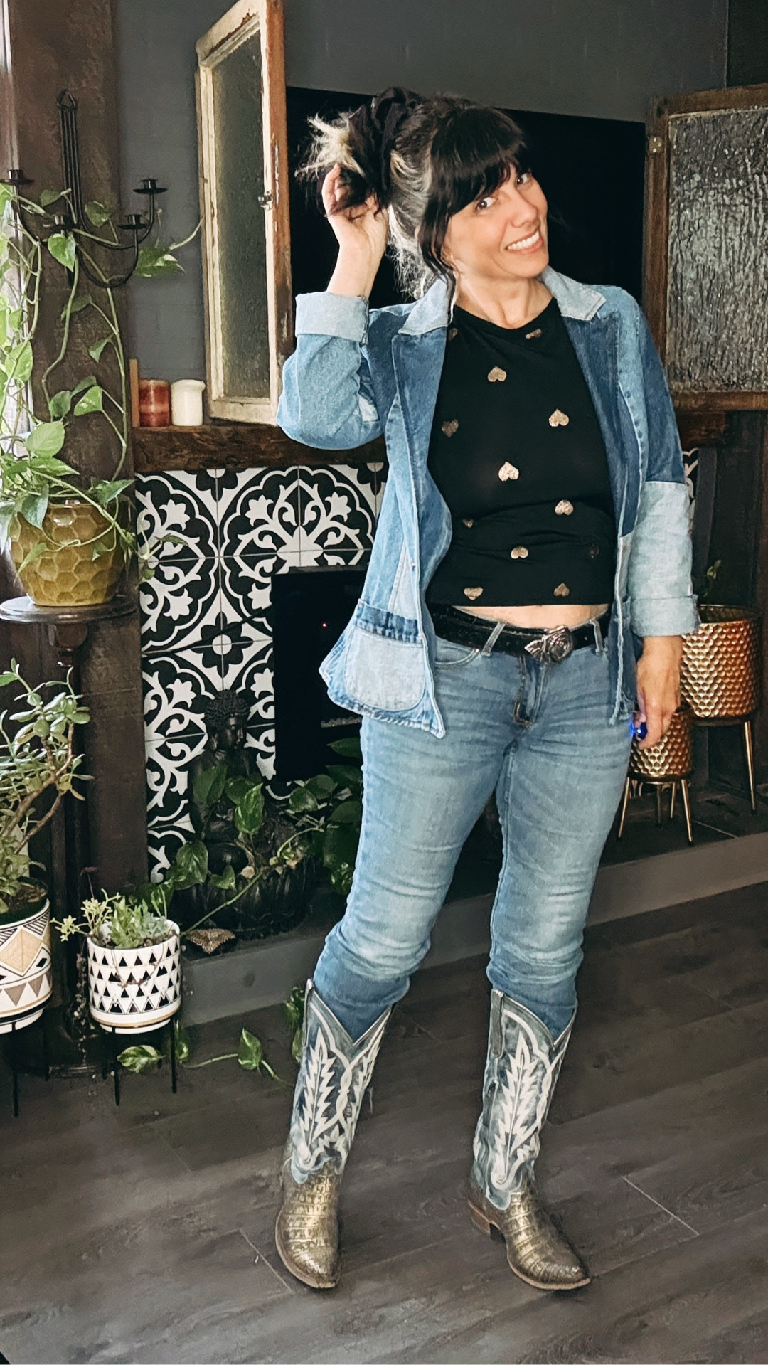 Denim on denim, but make it fun ✨💙
This patchwork denim jacket gives classic Canadian tuxedo vibes a fresh twist. Paired with a black tee dotted with gold hearts (because who doesn’t love a little shine), and finished off with statement cowboy boots that steal the show 🤠✨

This look is equal parts western, casual, and playful—perfect for coffee runs, rodeo days, or just hanging out looking effortlessly cool.

Shop the look:
👖 Denim jacket XS
👕 Graphic tee XS
👢 Statement boots 7
🔗 Belt + buckle 25


#LTKdatenight #LTKcanada #LTKjeans