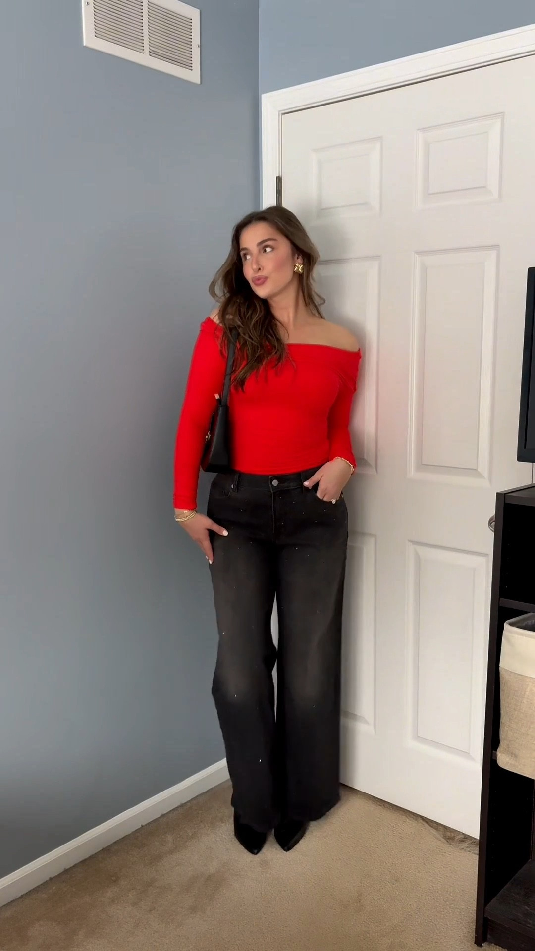 GNO outfit ready💋

Wearing size medium in the top & size 8, in the jeans for reference✨ 

#valentinesdayoutfit #gno #gnooutfit #valentinesdayfashion #outfitinspo #goingoutlook

#LTKValentine