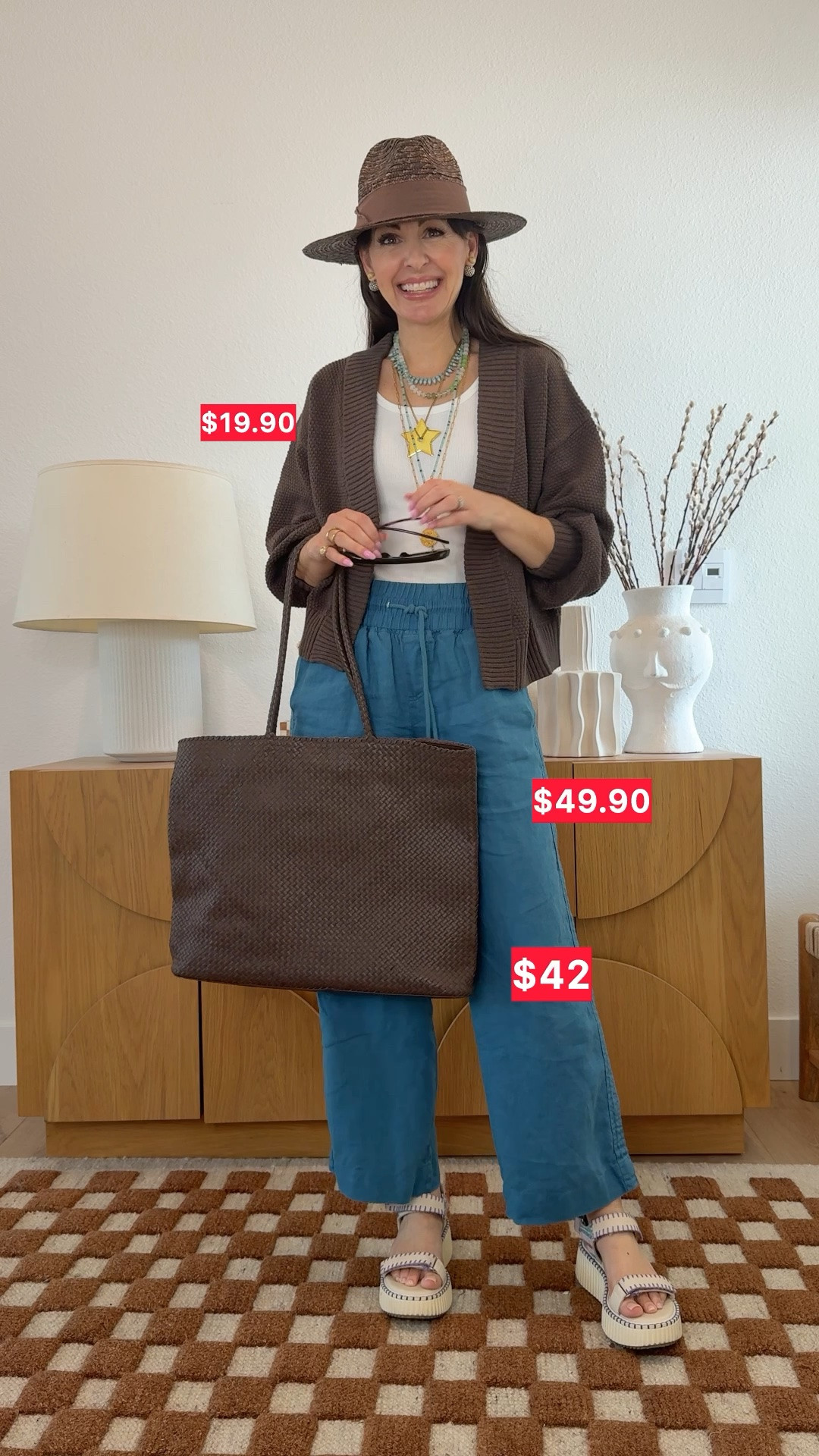 This is how to dress like a celebrity without a designer label, and just my stylist-approved quality designer-inspired staples from @OneQuince, 

European Linen 
100% Organic Cotton
Mongolian Cashmere
Italian Leather

Matcha and sunnies sold separately  

Comment QUINCE to get the links to everything on my list. 
#QuincePartner@onequince #liketkit