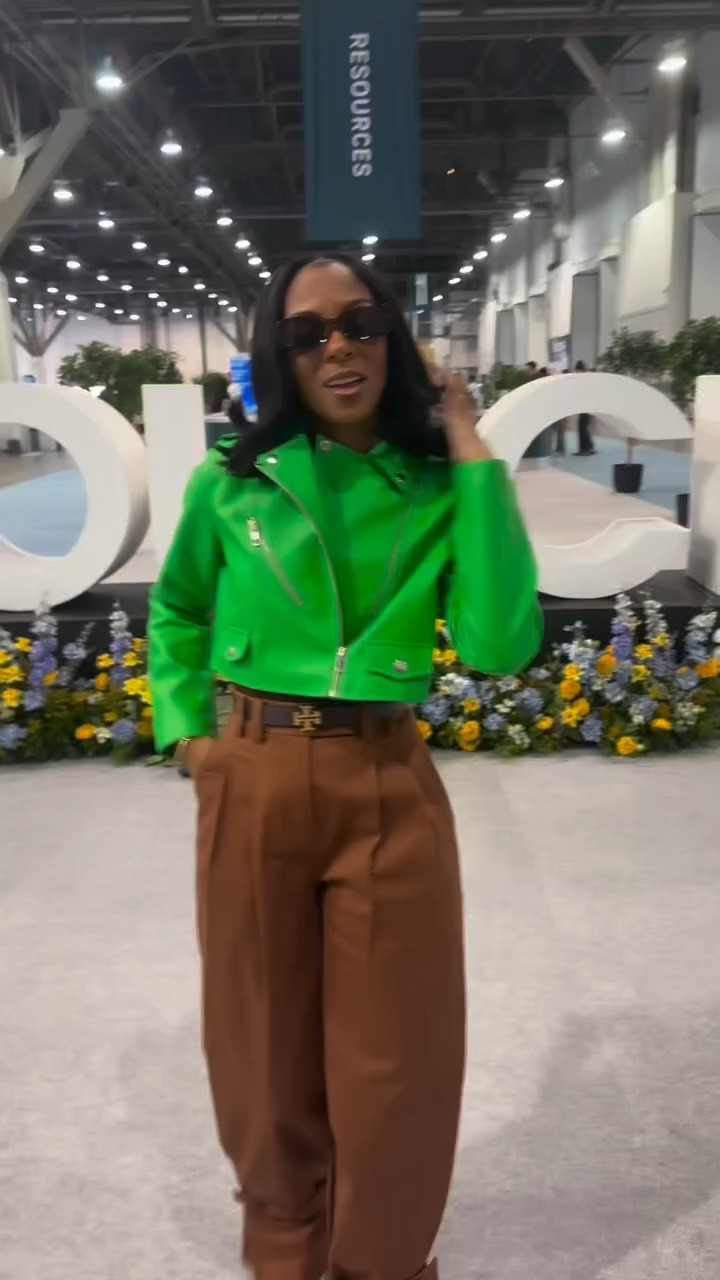 Let’s go meet the manufacturing team for @thedistinctden 🥰😎

#styleinspo#style#fashion#outfitinspo#ootd#whatshewore#fashionpreneur#fashiondesigner#styleblogger#louisianablogger#houstoncreators#louisianacreatives#elevatedcasual #ootd #fitcheck #outfitcheck #winterfashion#vegas#fashionista#manufacturer #styleinspo #lifestyle #fyp #fashion #outﬁtinspo #datenightoutfit #ootnfashion #whatiwore #fashiongirlie #ootn #grwm
#affordablefashion #ltkfashion