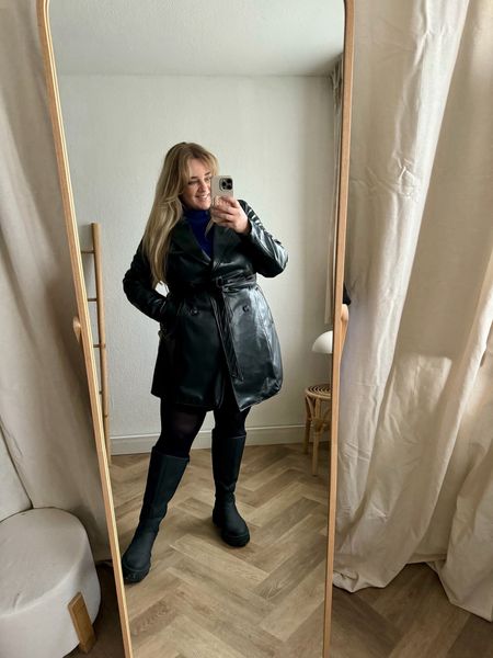 Lederimitat: Toller Mantel 🧥 Ich habe euch zwei Alternativen zu meiner ausverkauften Version in den Post gepackt. Viel Spaß beim
Nachshoppen. 😊

#LTKstyletip #LTKeurope #LTKplussize