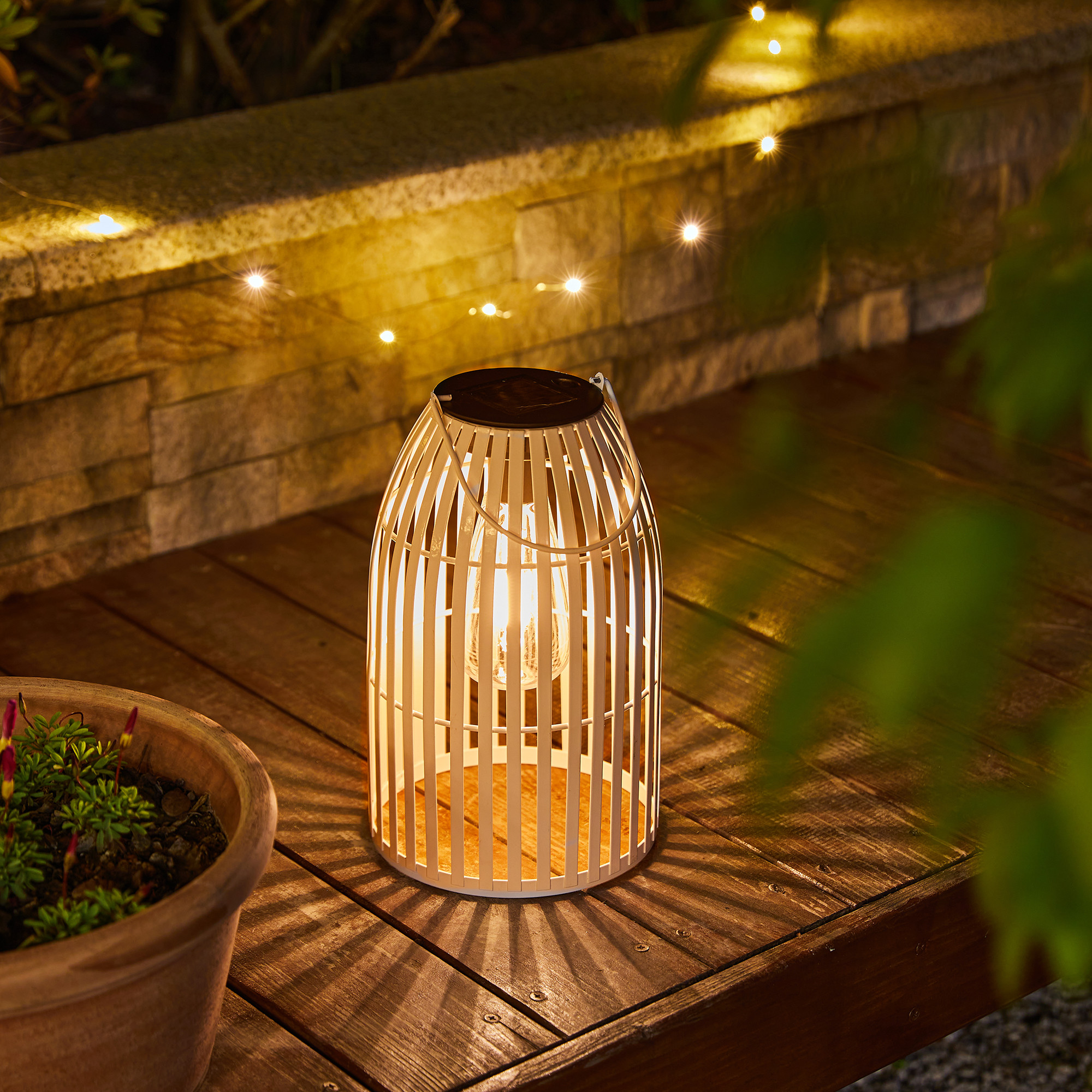 Glitzhome 9.75" Outdoor Solar Lantern Metal Woven LED Chip Edison Bulb Solar Light for Patio Yard... | Walmart (US)